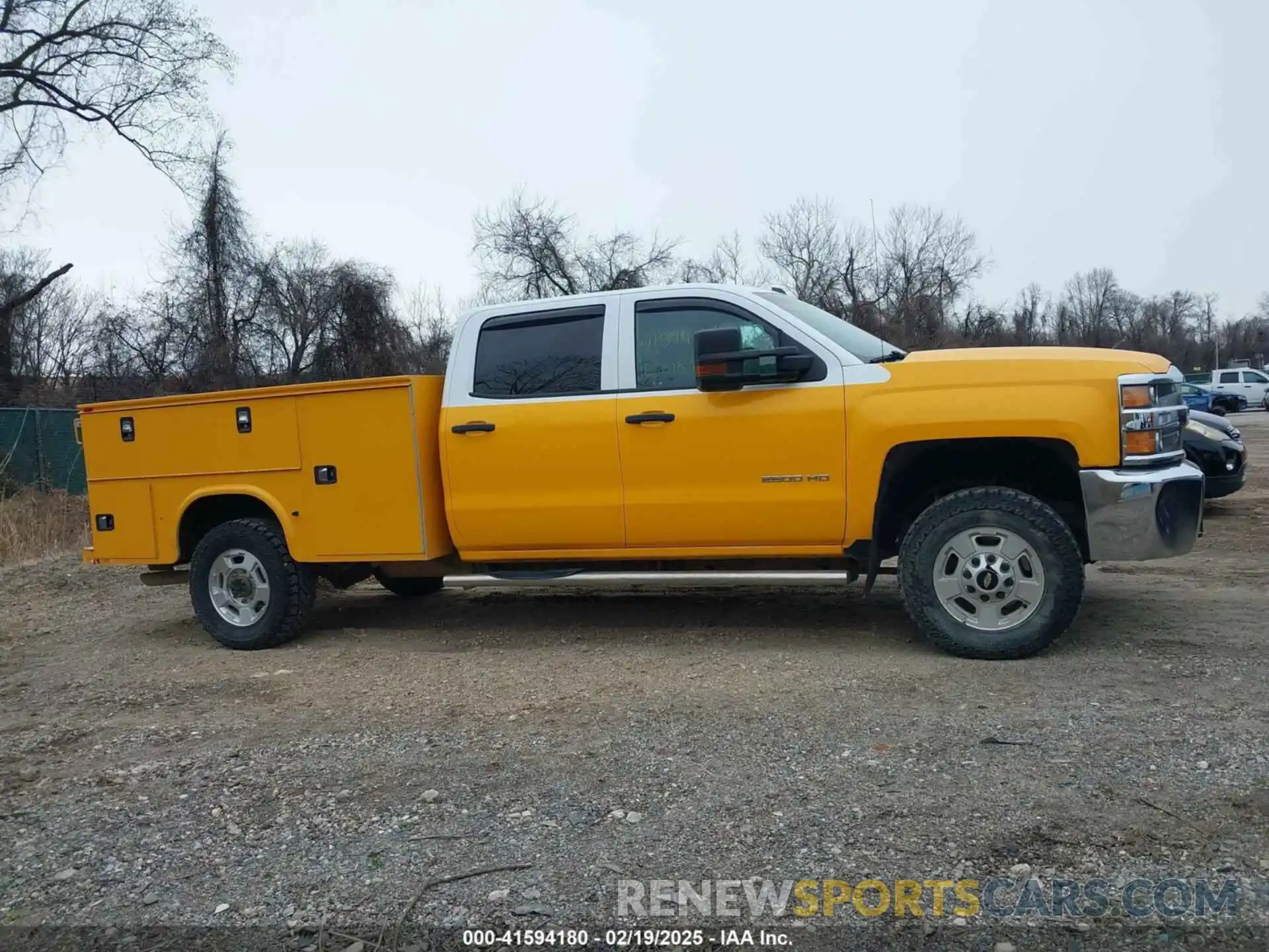 13 Photograph of a damaged car 1GB1KSEG4KF201713 CHEVROLET SILVERADO 2500HD 2019