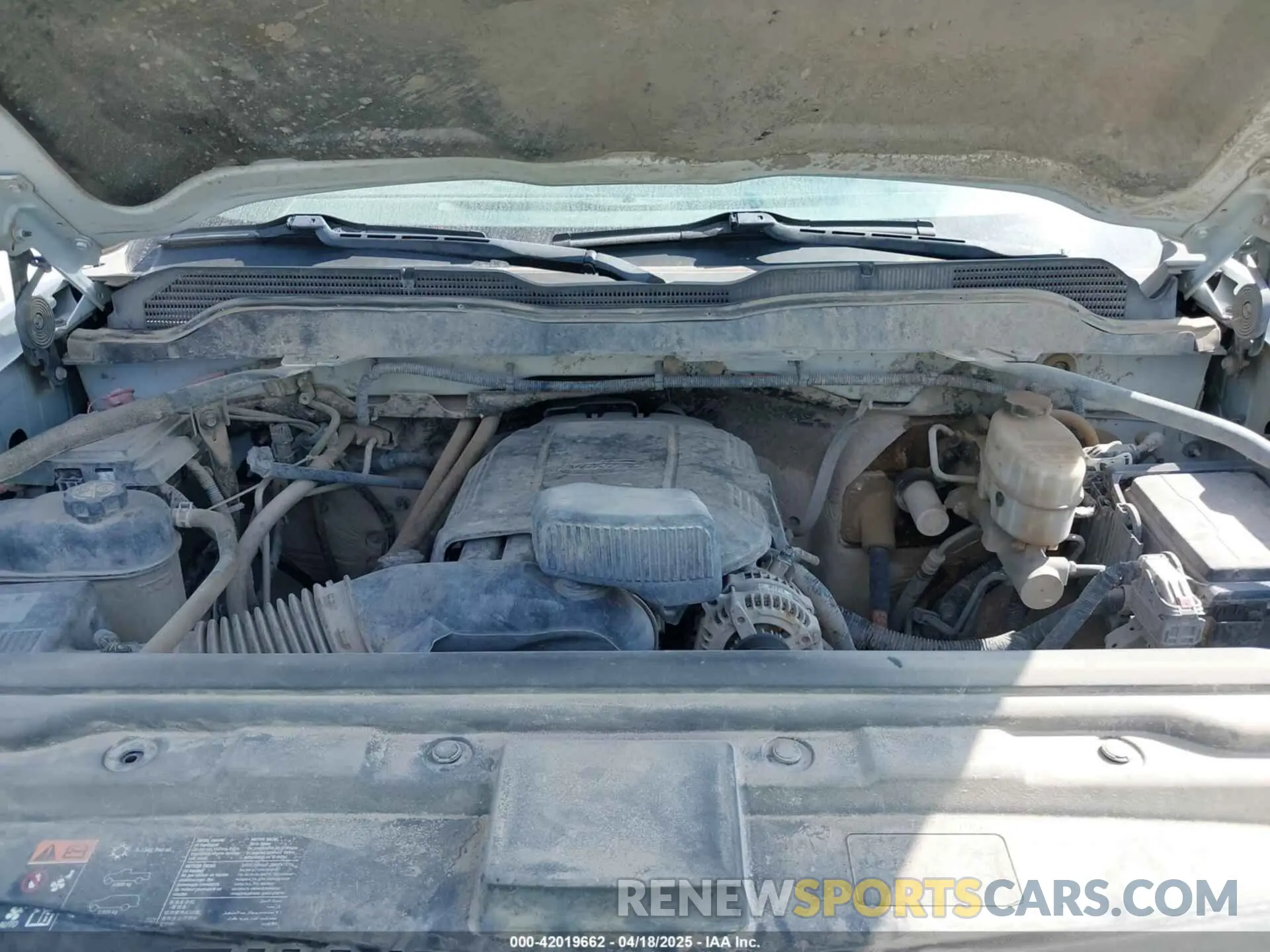 10 Photograph of a damaged car 1GC1CREG1KF136045 CHEVROLET SILVERADO 2500HD 2019