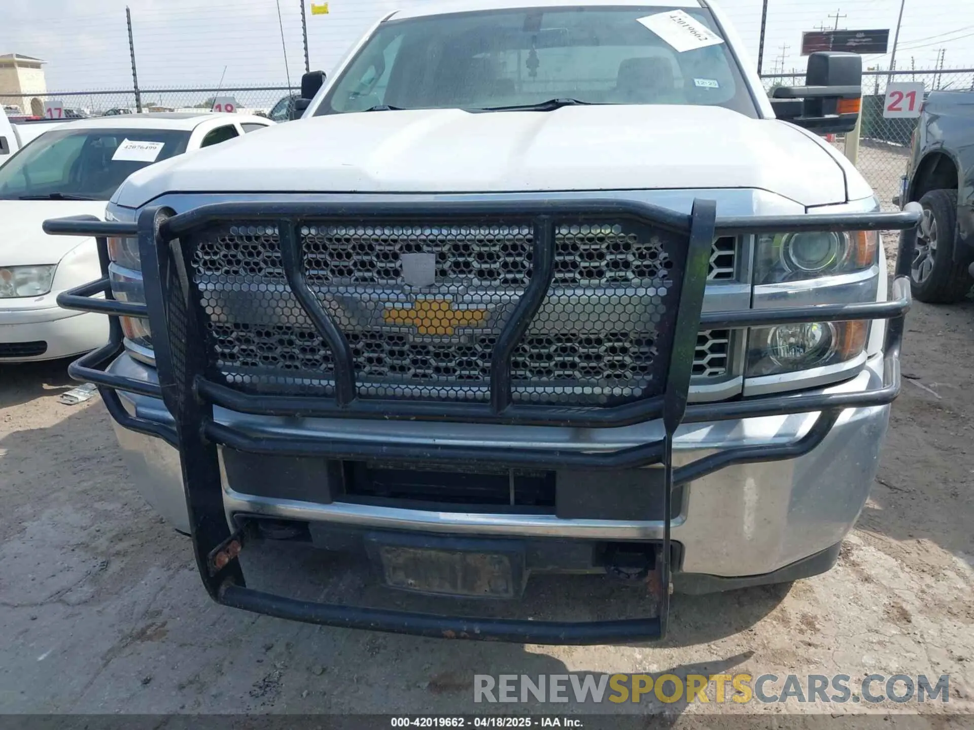 12 Photograph of a damaged car 1GC1CREG1KF136045 CHEVROLET SILVERADO 2500HD 2019