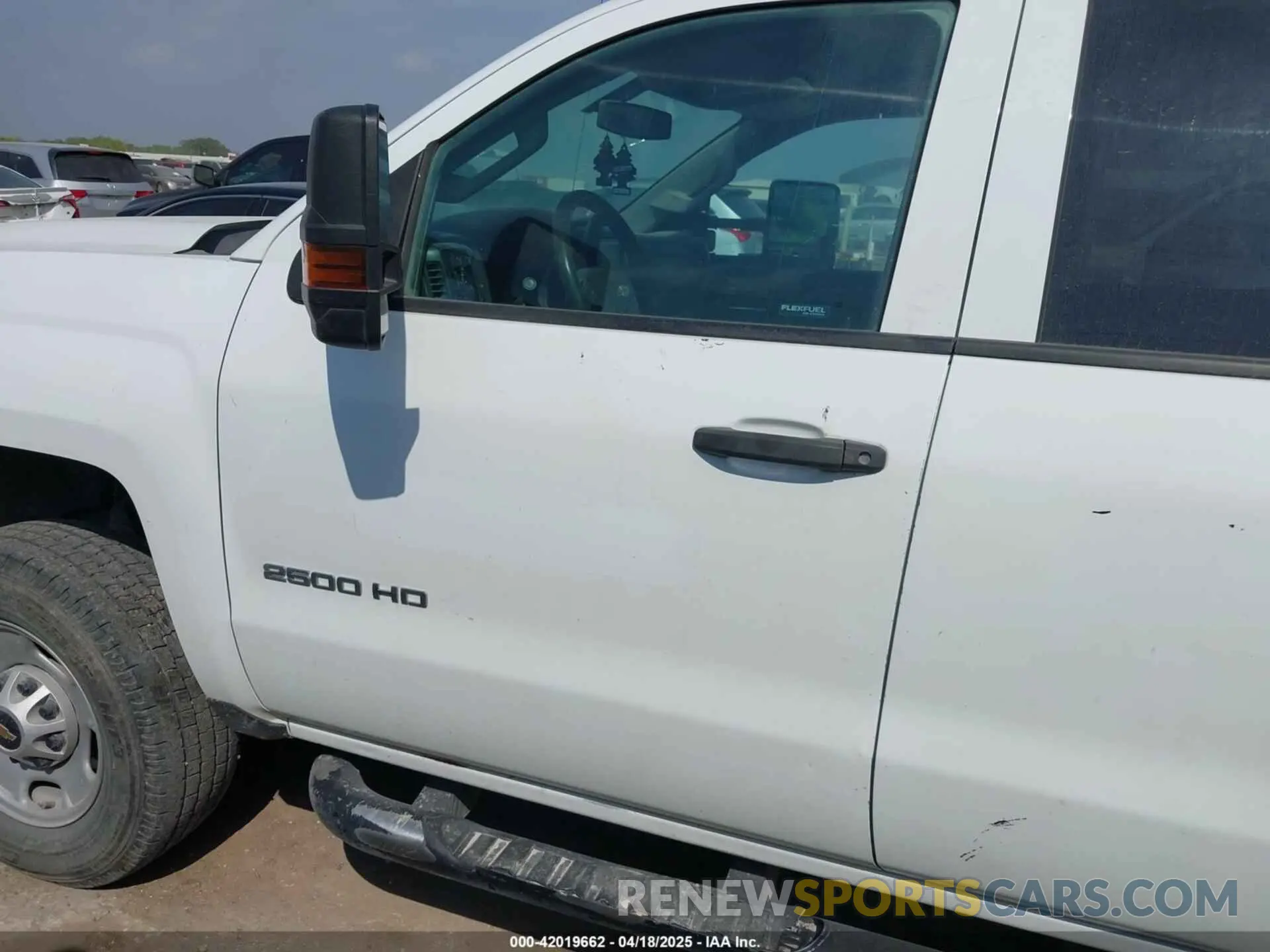 14 Photograph of a damaged car 1GC1CREG1KF136045 CHEVROLET SILVERADO 2500HD 2019