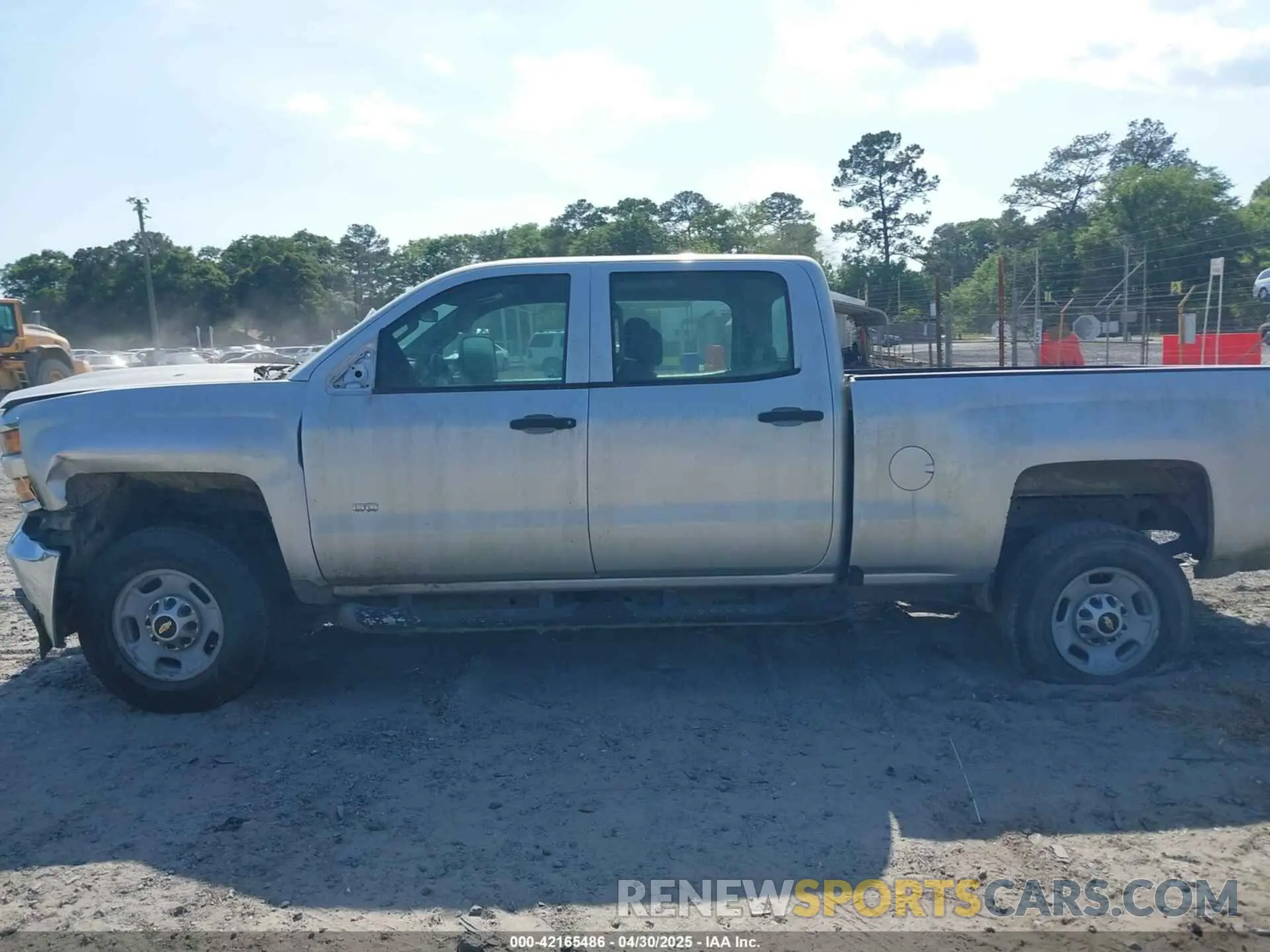 14 Photograph of a damaged car 1GC1CREY2KF164803 CHEVROLET SILVERADO 2500HD 2019