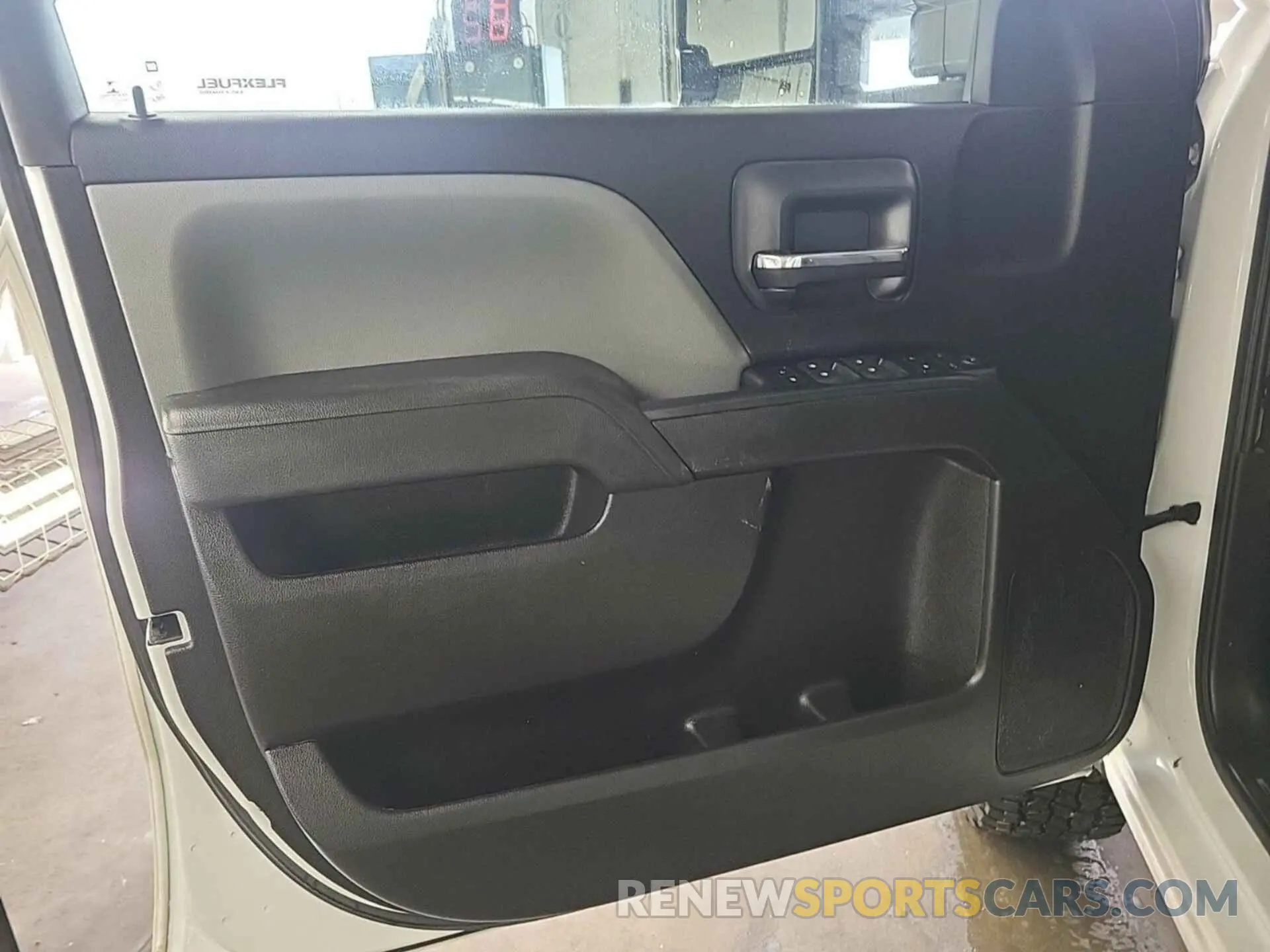 11 Photograph of a damaged car 1GC1KREG1KF256463 CHEVROLET SILVERADO 2500HD 2019