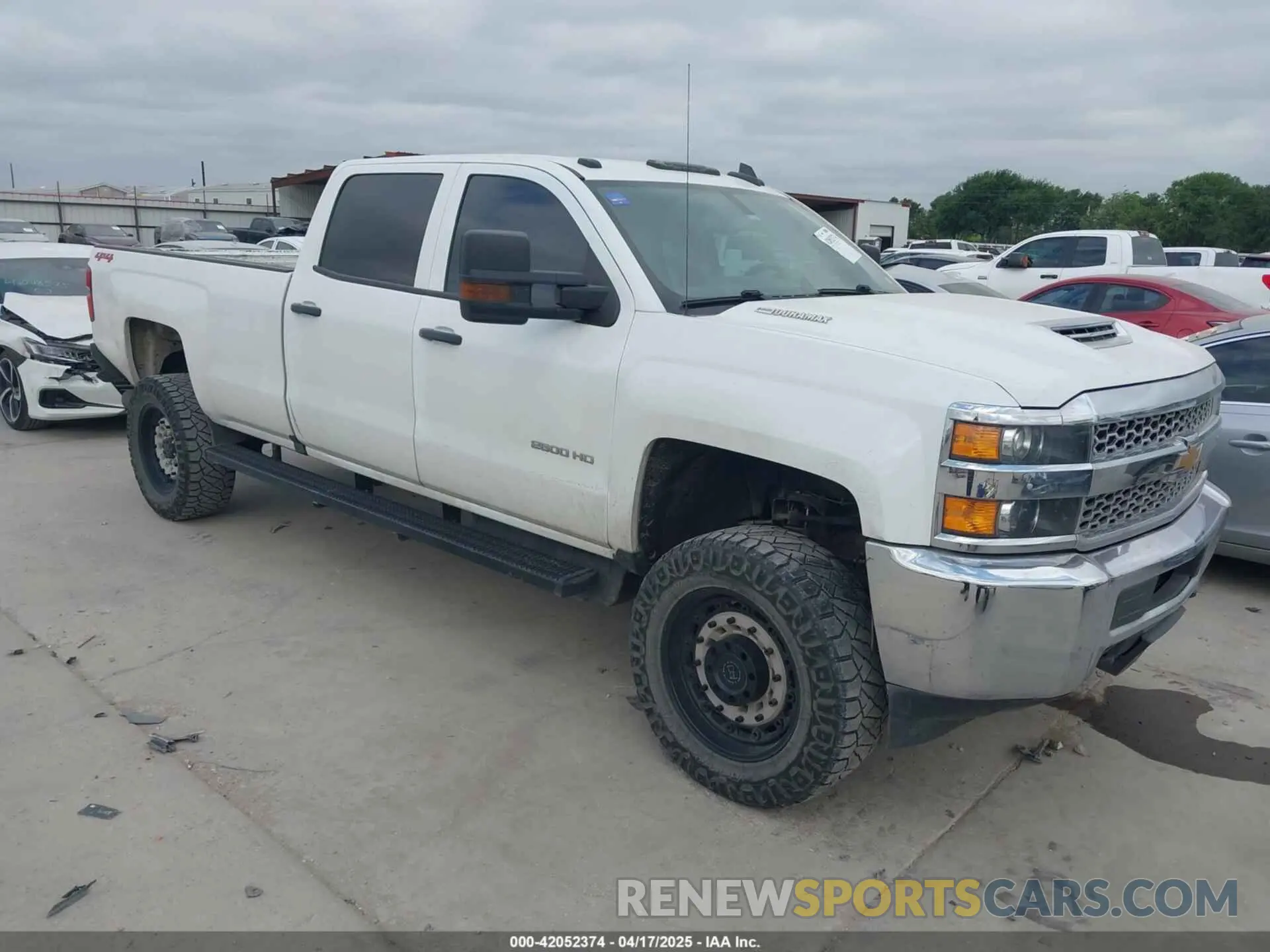 1 Photograph of a damaged car 1GC1KREYXKF219677 CHEVROLET SILVERADO 2500HD 2019
