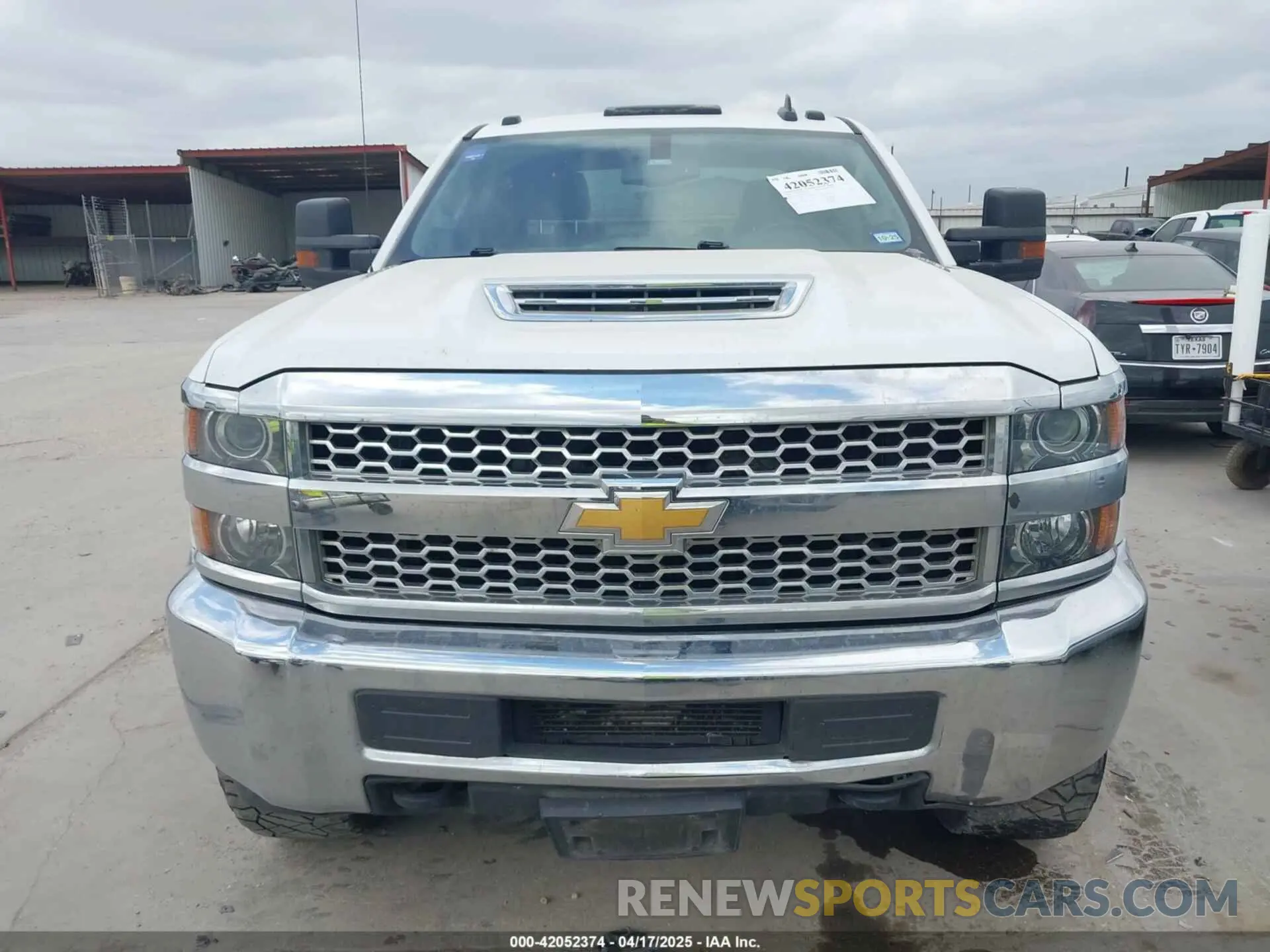 12 Photograph of a damaged car 1GC1KREYXKF219677 CHEVROLET SILVERADO 2500HD 2019