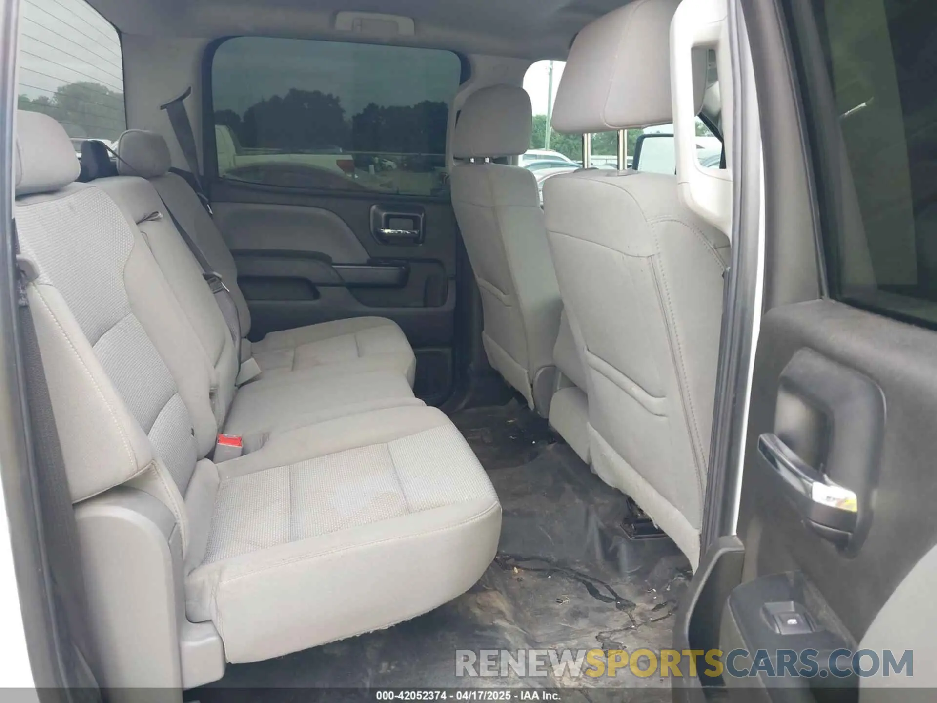 8 Photograph of a damaged car 1GC1KREYXKF219677 CHEVROLET SILVERADO 2500HD 2019