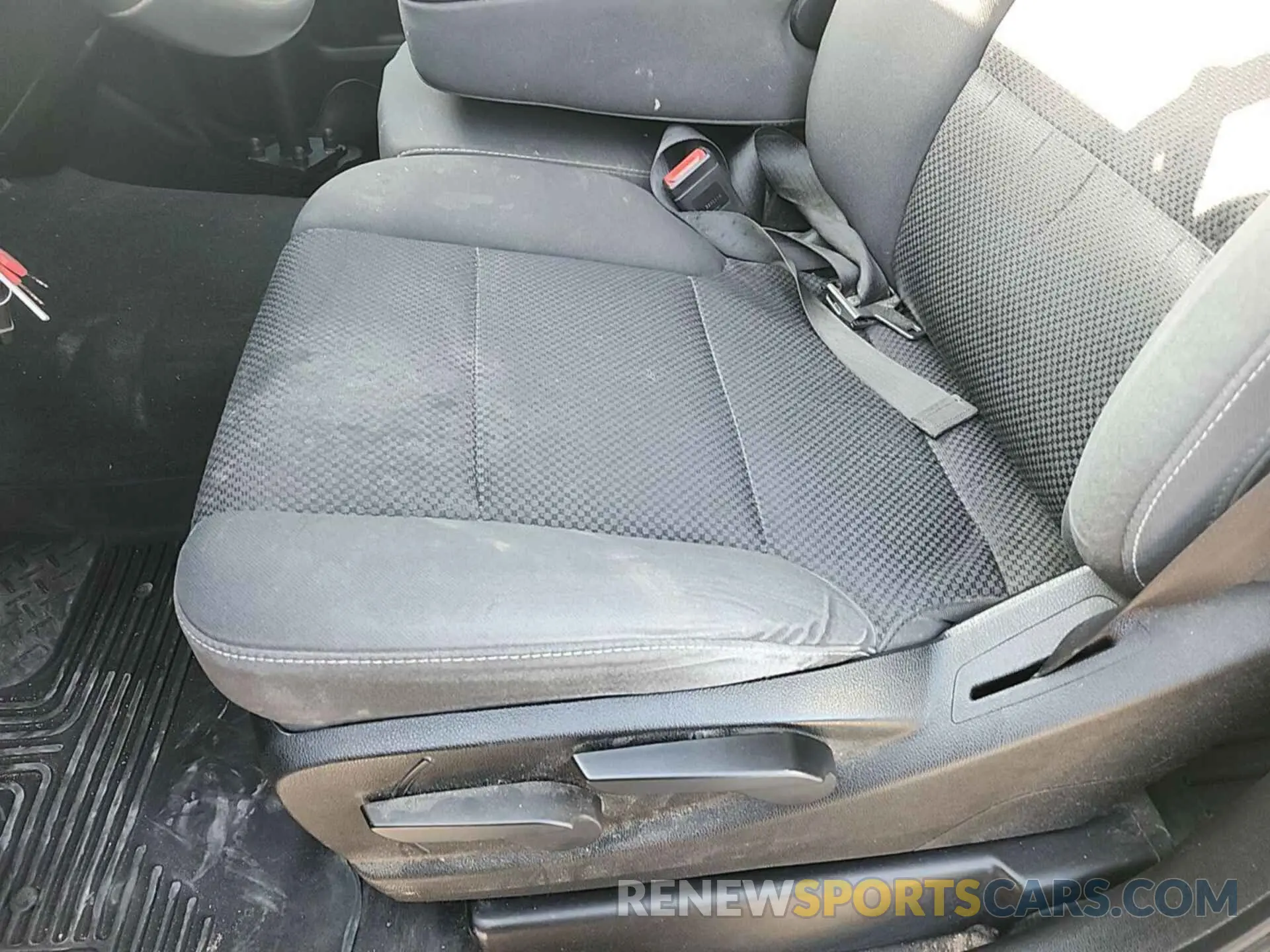 11 Photograph of a damaged car 1GC1KSEG2KF127395 CHEVROLET SILVERADO 2500HD 2019