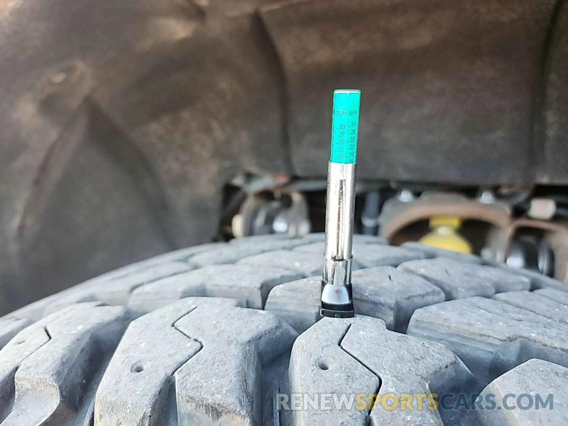 14 Photograph of a damaged car 1GC1KSEG2KF127395 CHEVROLET SILVERADO 2500HD 2019