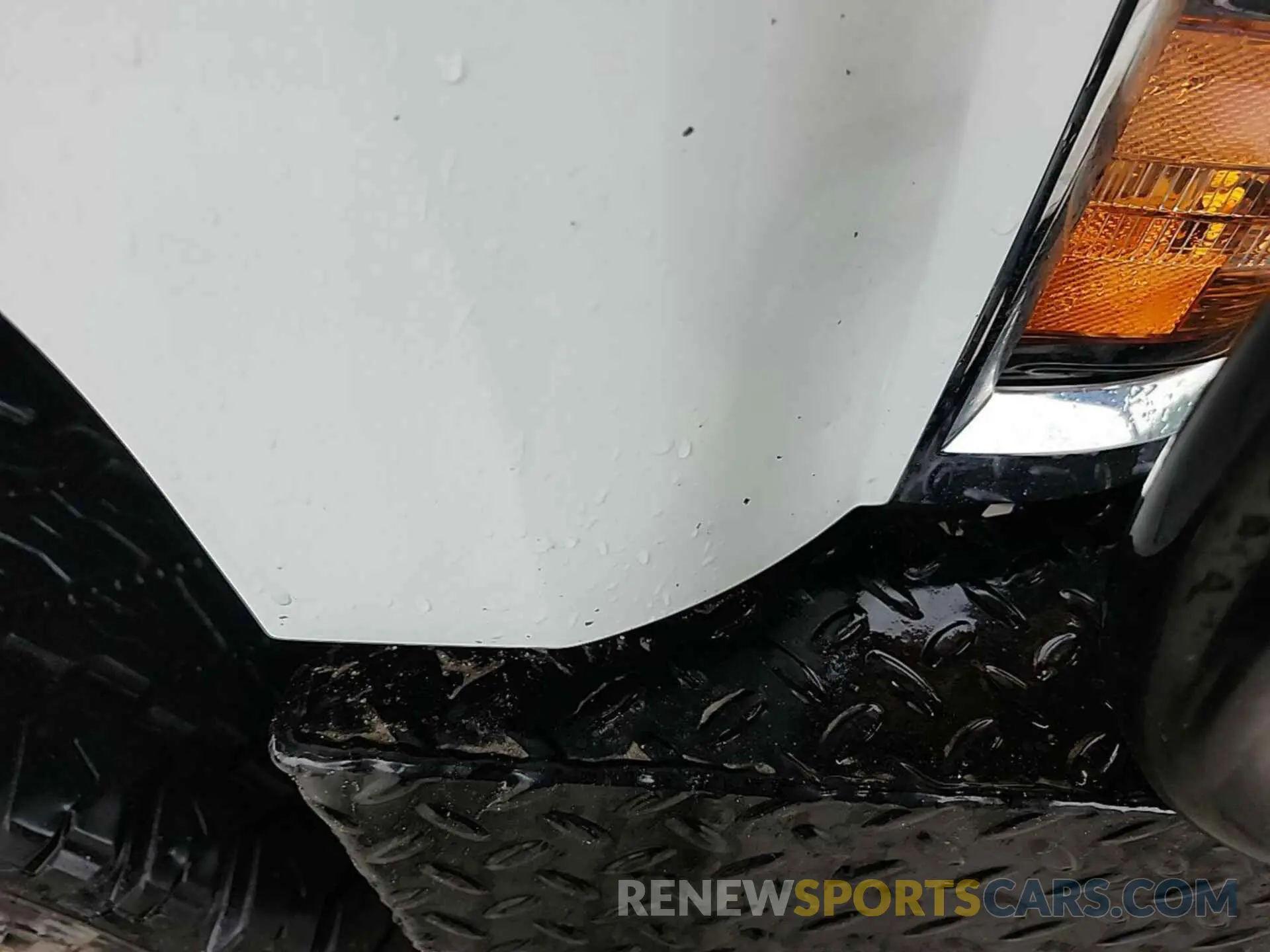 16 Photograph of a damaged car 1GC1KSEG4KF189638 CHEVROLET SILVERADO 2500HD 2019