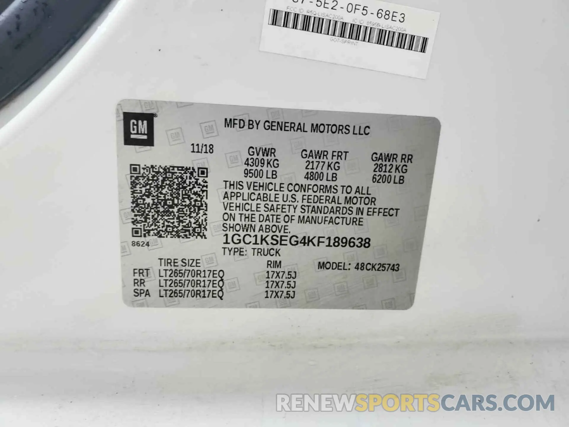29 Photograph of a damaged car 1GC1KSEG4KF189638 CHEVROLET SILVERADO 2500HD 2019
