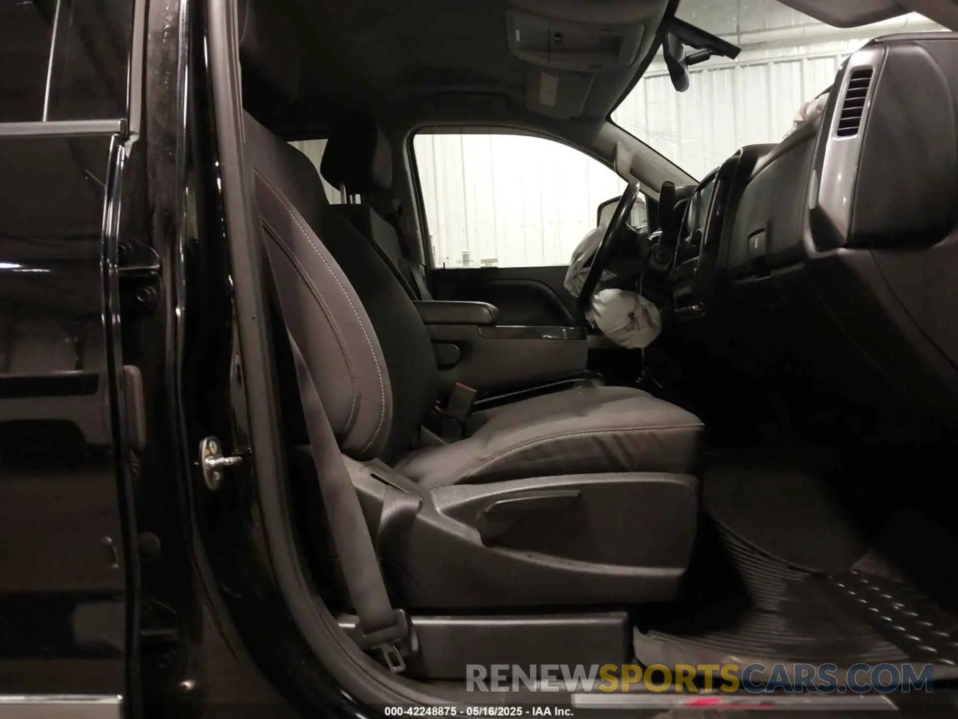 5 Photograph of a damaged car 1GC1KSEGXKF105225 CHEVROLET SILVERADO 2500HD 2019