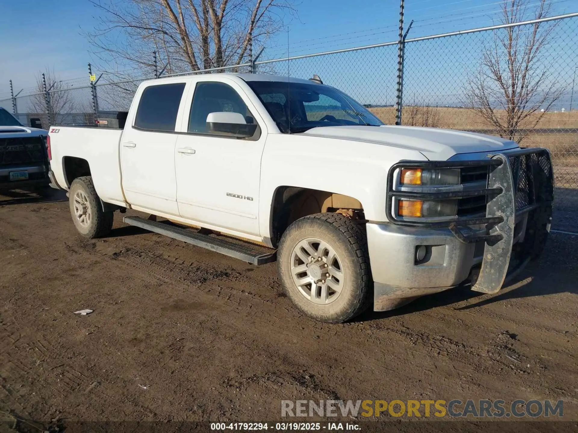1 Photograph of a damaged car 1GC1KSEGXKF245436 CHEVROLET SILVERADO 2500HD 2019