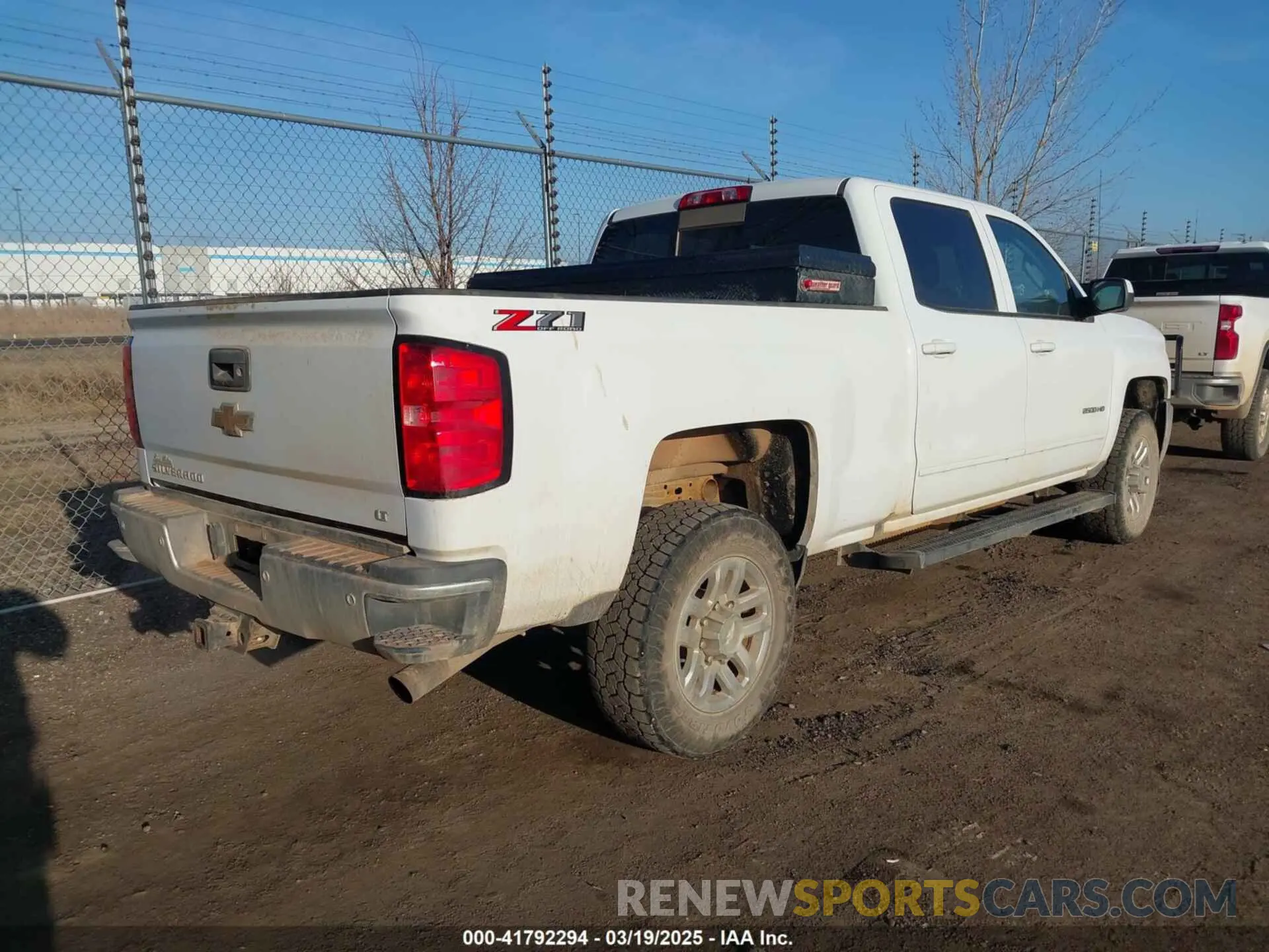 4 Photograph of a damaged car 1GC1KSEGXKF245436 CHEVROLET SILVERADO 2500HD 2019