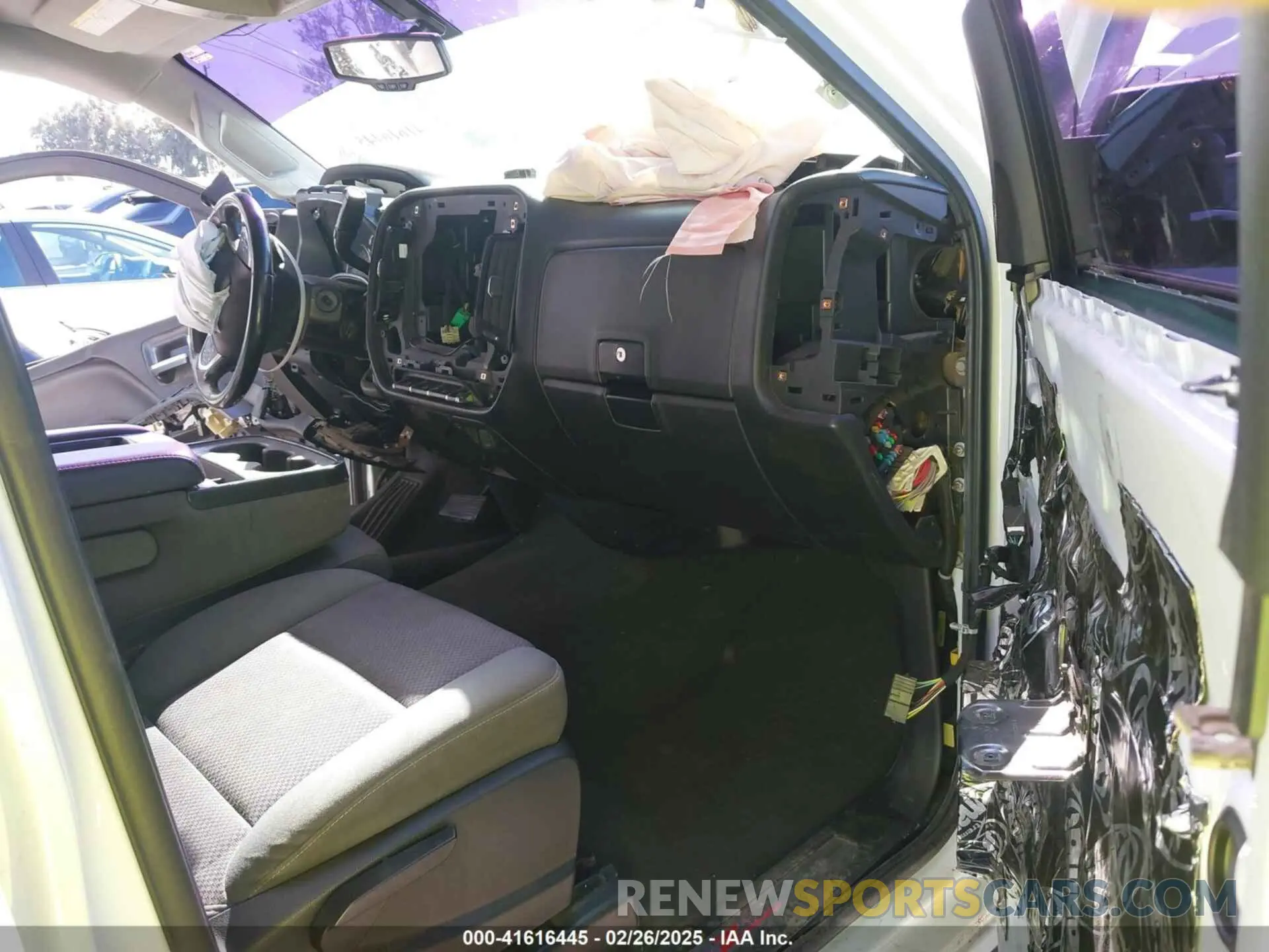 5 Photograph of a damaged car 1GC1KSEY5KF119090 CHEVROLET SILVERADO 2500HD 2019