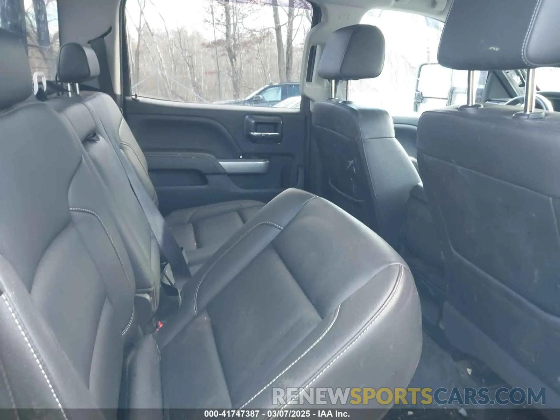 8 Photograph of a damaged car 1GC1KSEYXKF166020 CHEVROLET SILVERADO 2500HD 2019