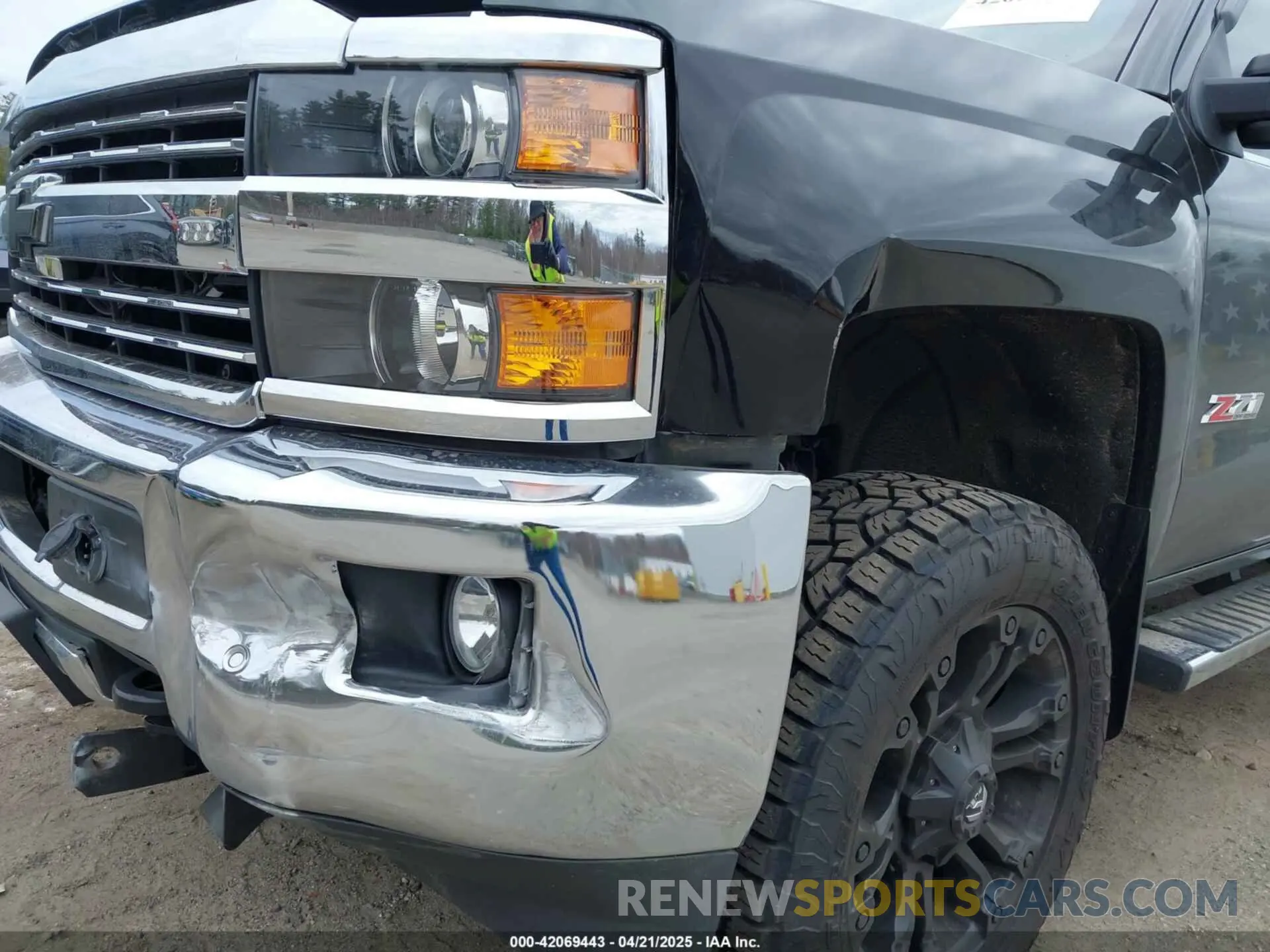 17 Photograph of a damaged car 1GC1KTEY0KF240261 CHEVROLET SILVERADO 2500HD 2019