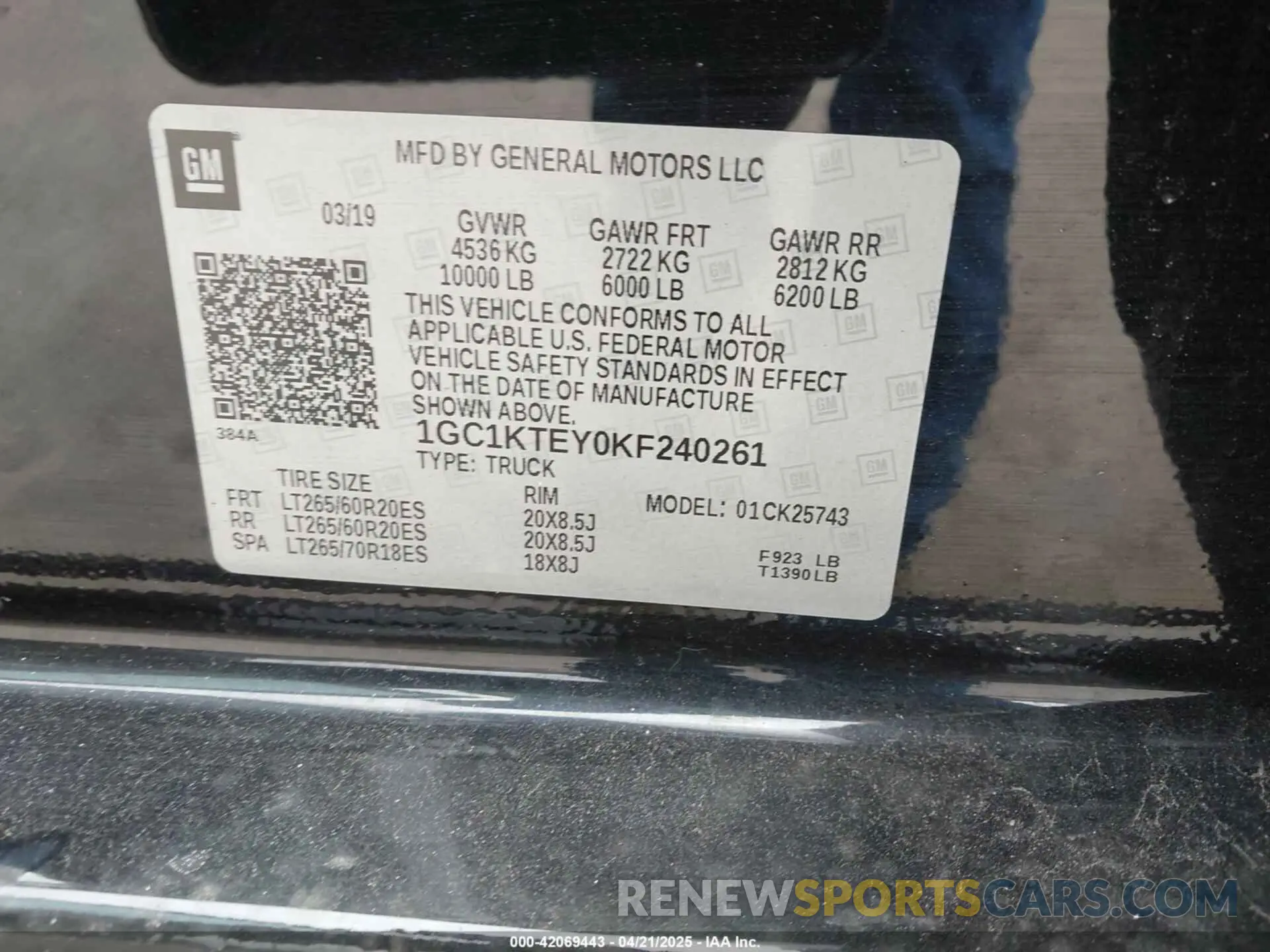 9 Photograph of a damaged car 1GC1KTEY0KF240261 CHEVROLET SILVERADO 2500HD 2019