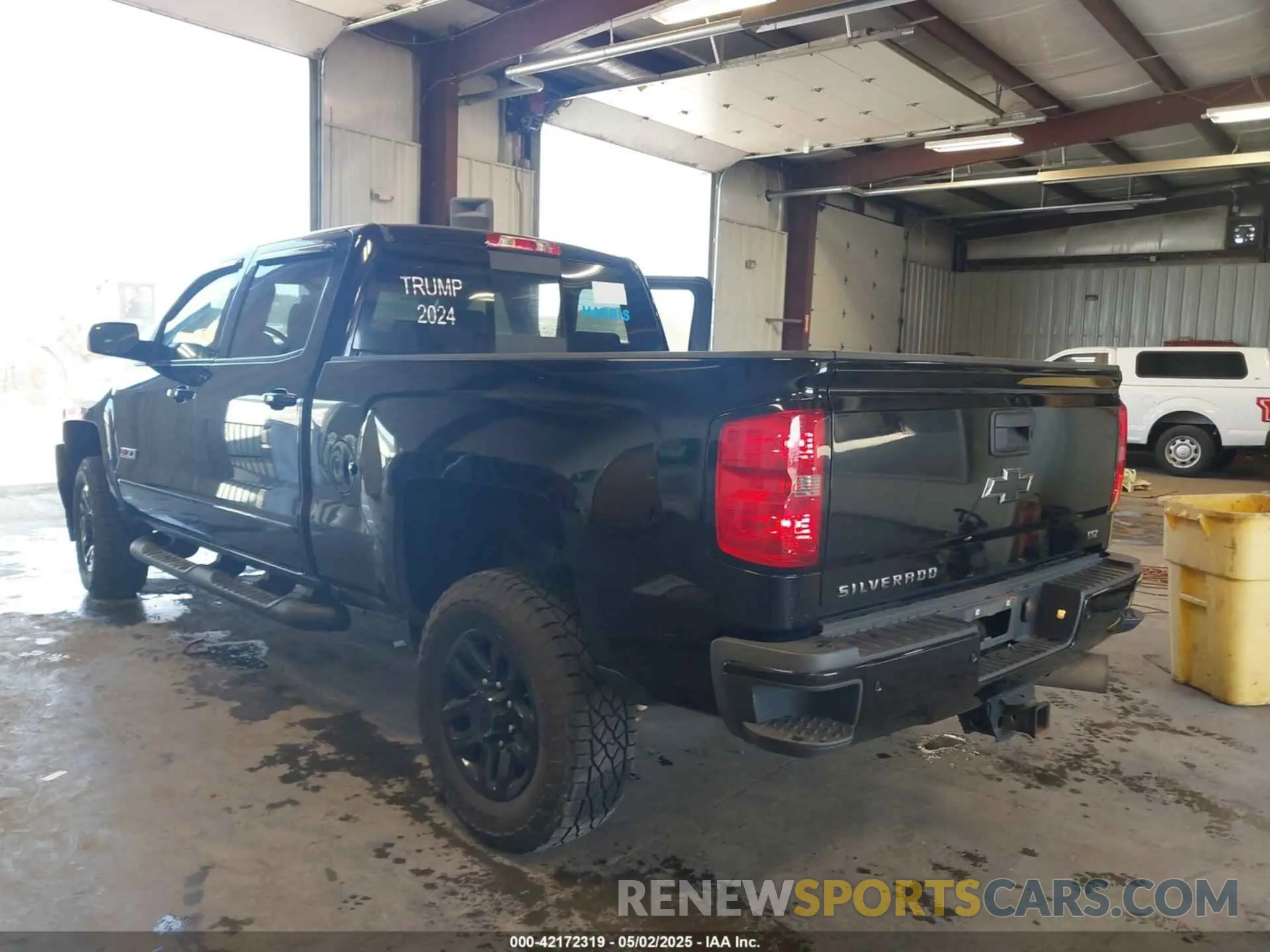 3 Photograph of a damaged car 1GC1KTEY1KF150438 CHEVROLET SILVERADO 2500HD 2019
