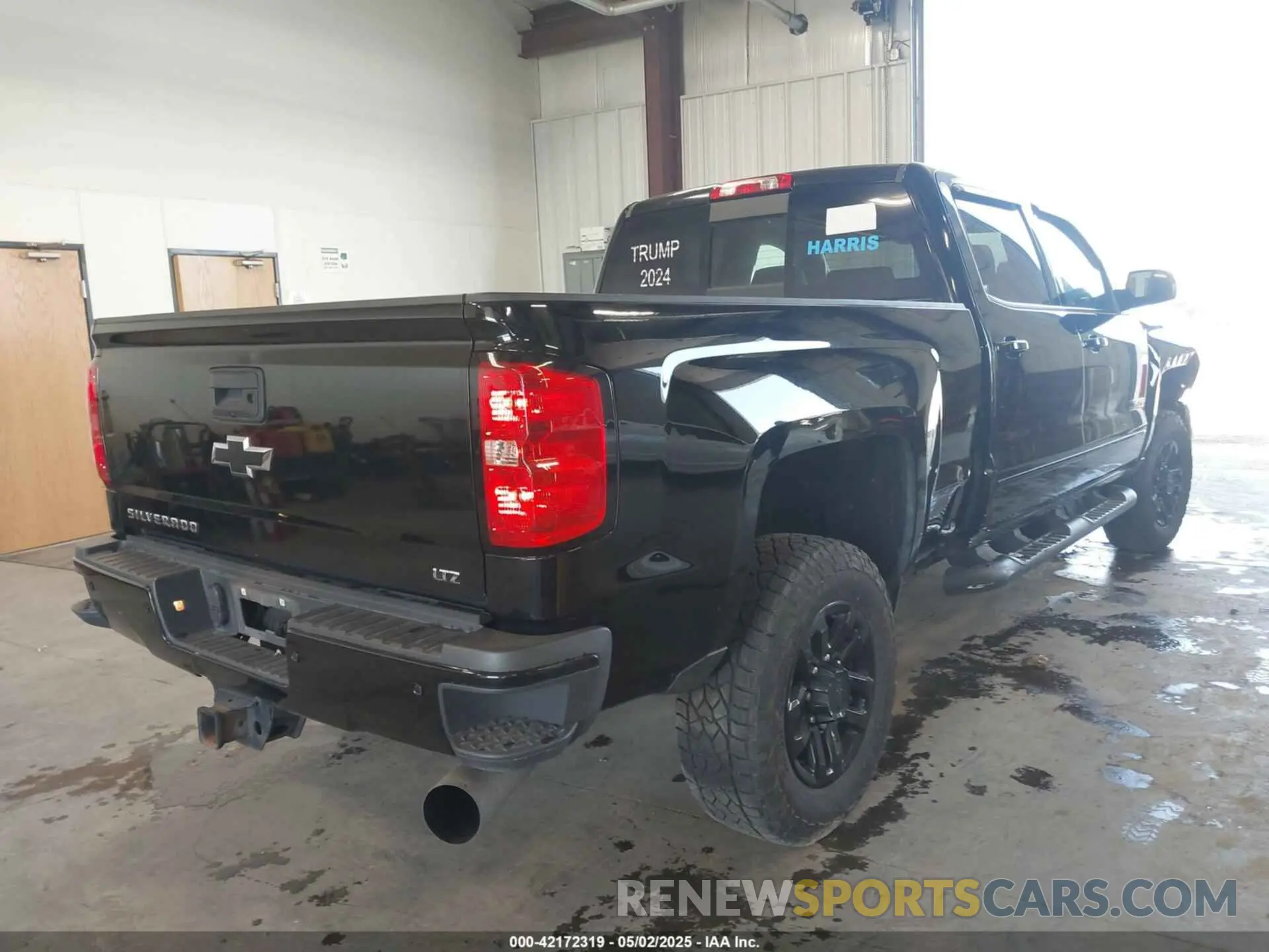 4 Photograph of a damaged car 1GC1KTEY1KF150438 CHEVROLET SILVERADO 2500HD 2019