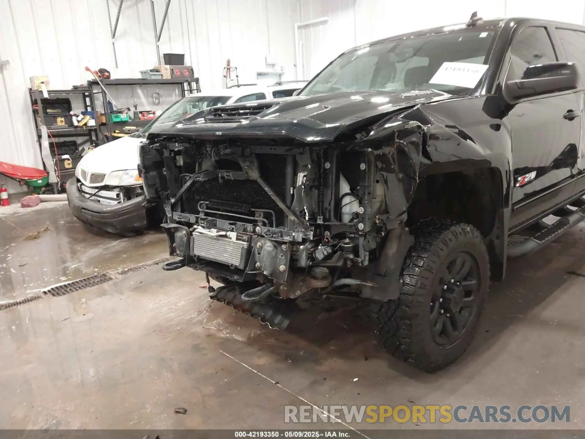6 Photograph of a damaged car 1GC1KTEY3KF150098 CHEVROLET SILVERADO 2500HD 2019