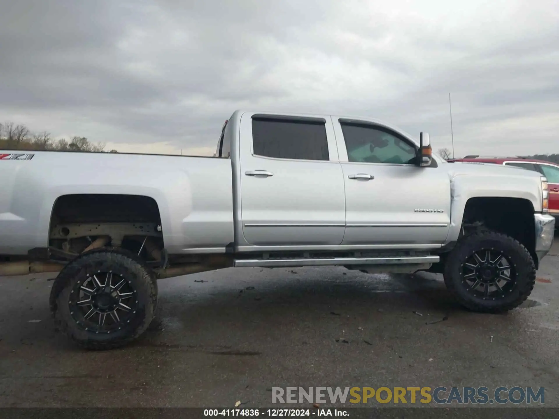 14 Photograph of a damaged car 1GC1KTEY4KF157917 CHEVROLET SILVERADO 2500HD 2019