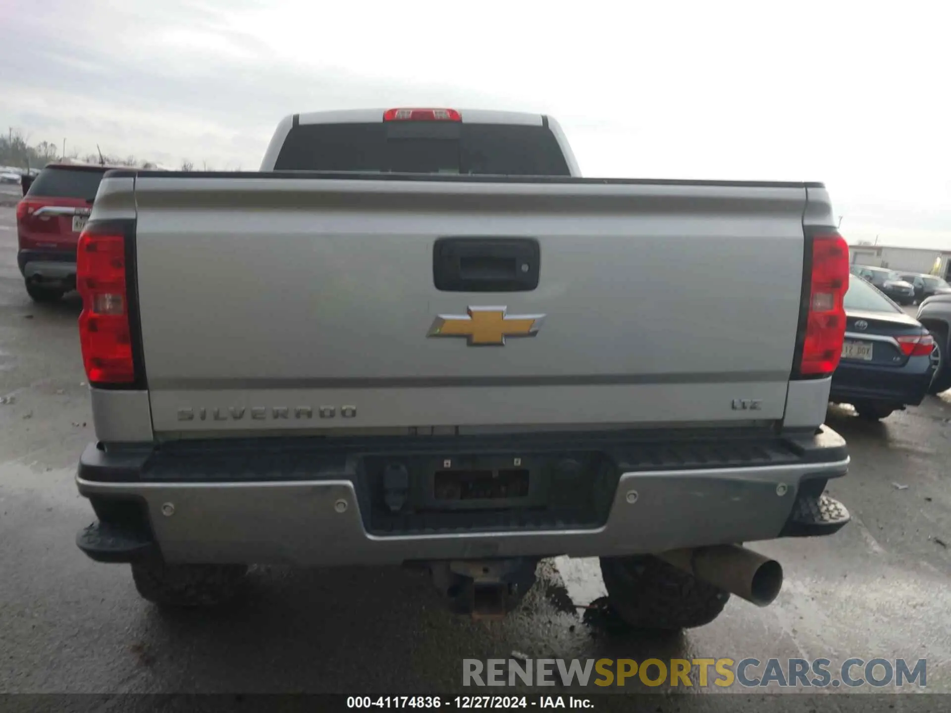 17 Photograph of a damaged car 1GC1KTEY4KF157917 CHEVROLET SILVERADO 2500HD 2019