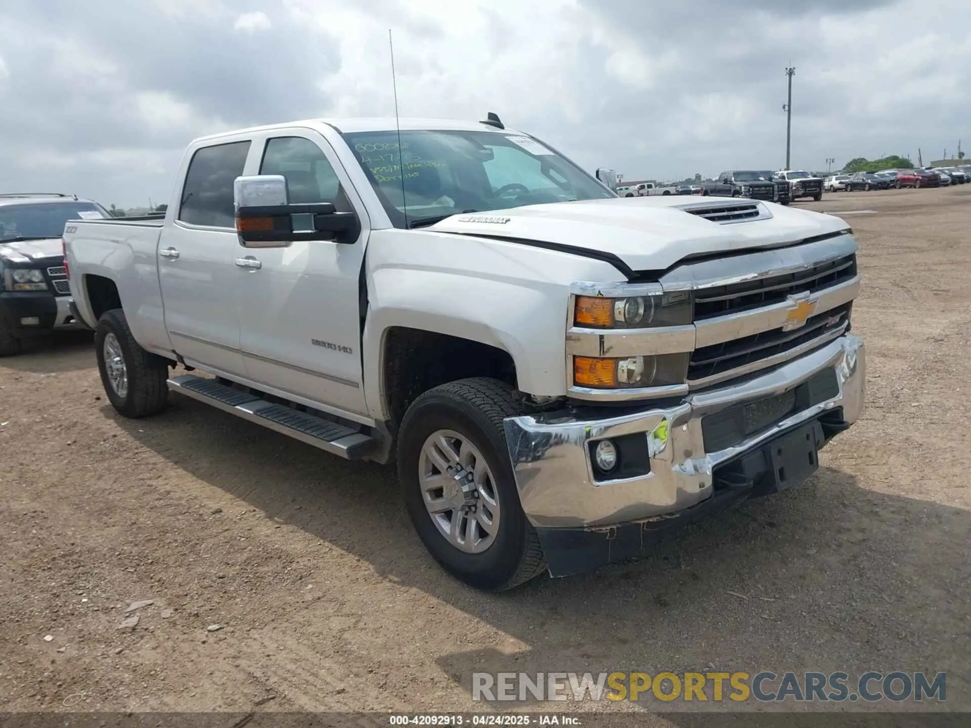 1 Photograph of a damaged car 1GC1KTEY4KF204380 CHEVROLET SILVERADO 2500HD 2019