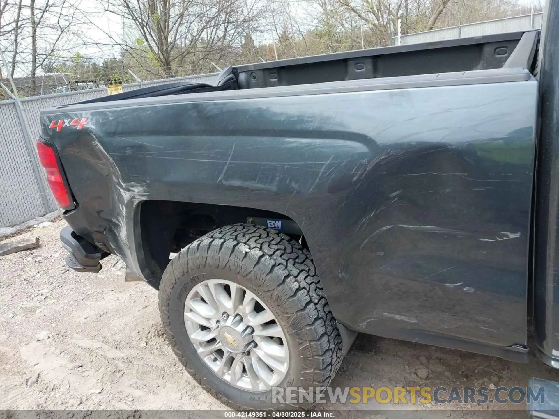 19 Photograph of a damaged car 1GC1KTEY5KF183359 CHEVROLET SILVERADO 2500HD 2019