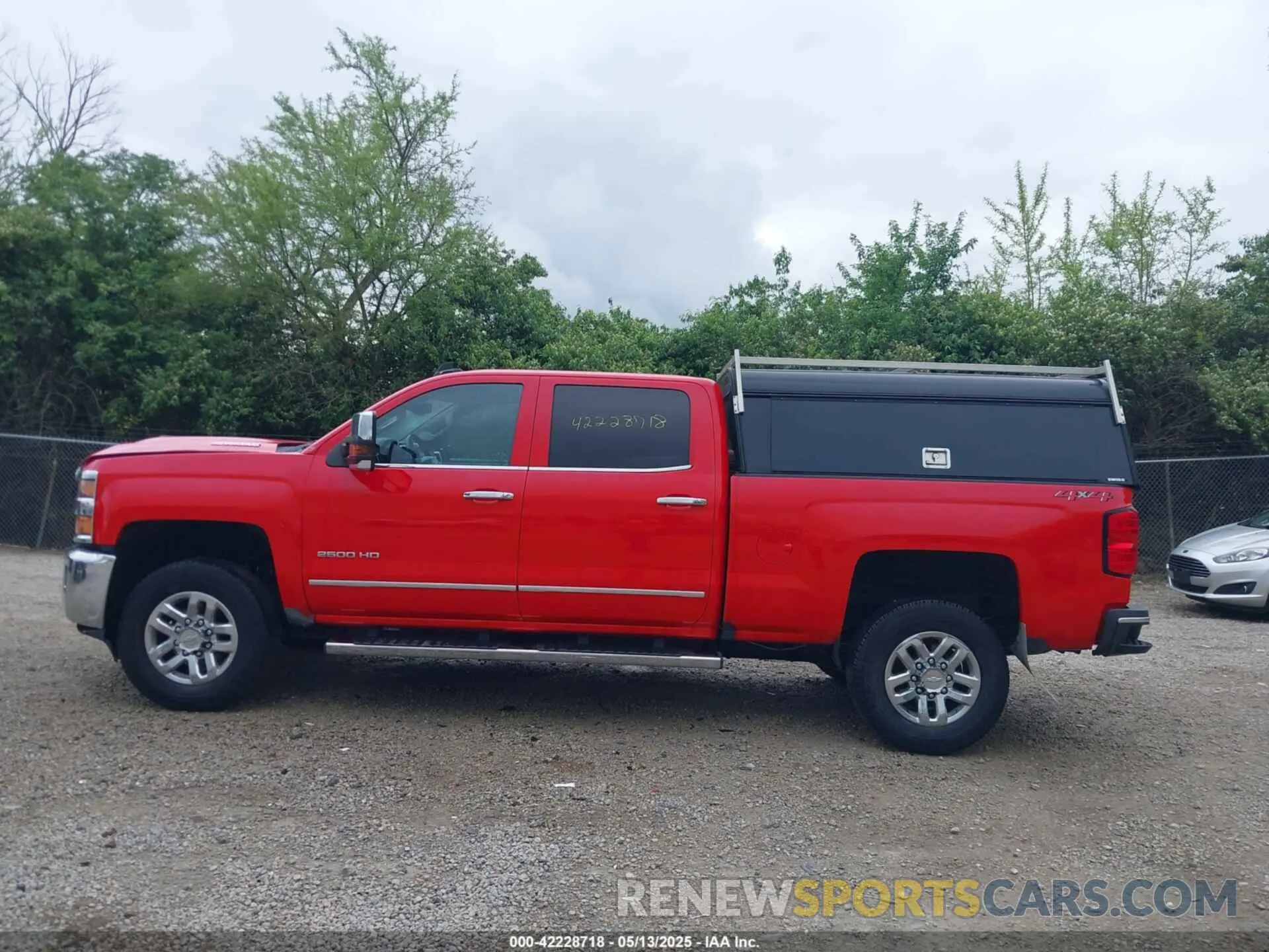 14 Photograph of a damaged car 1GC1KTEY5KF198704 CHEVROLET SILVERADO 2500HD 2019