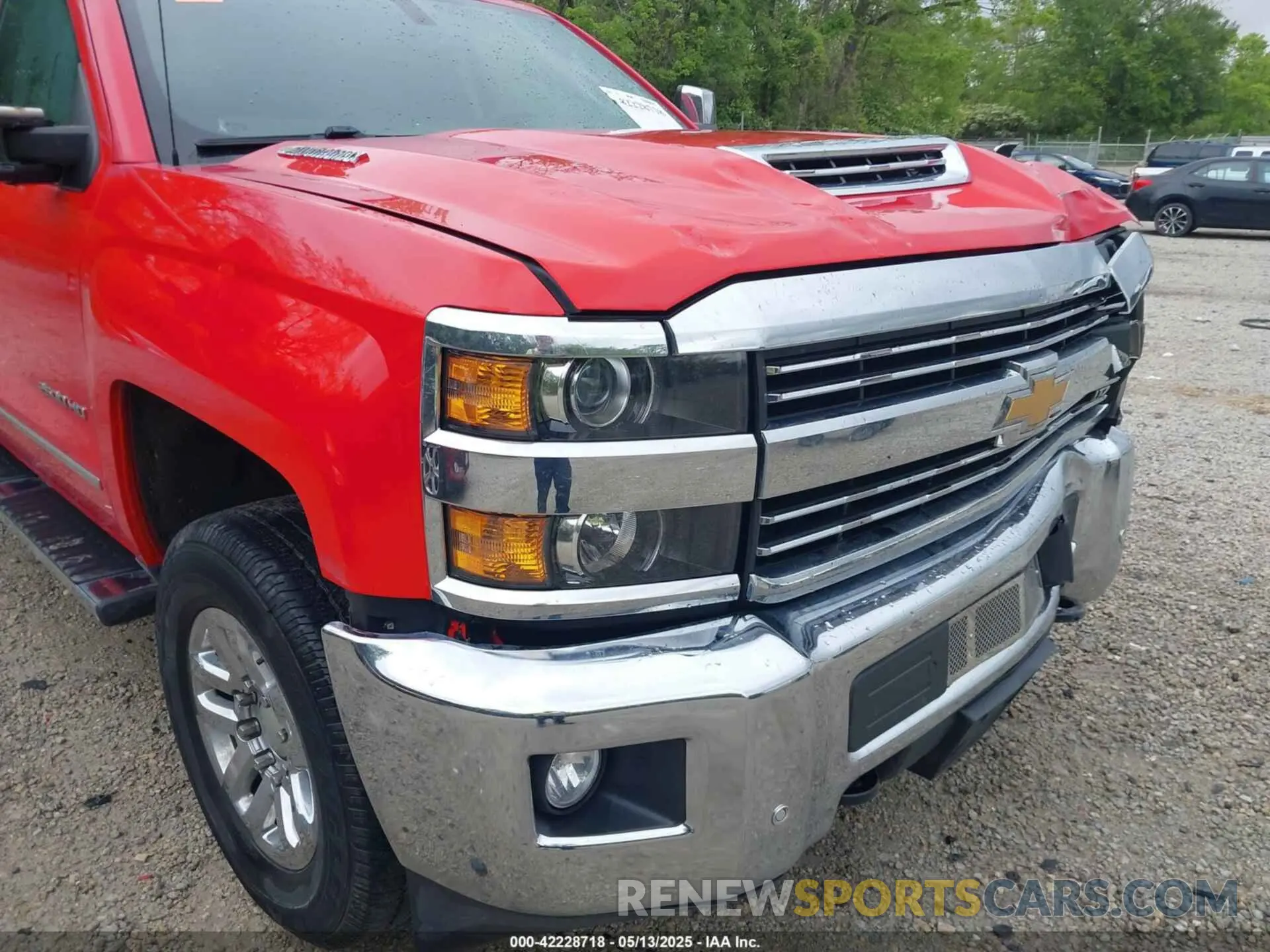 17 Photograph of a damaged car 1GC1KTEY5KF198704 CHEVROLET SILVERADO 2500HD 2019