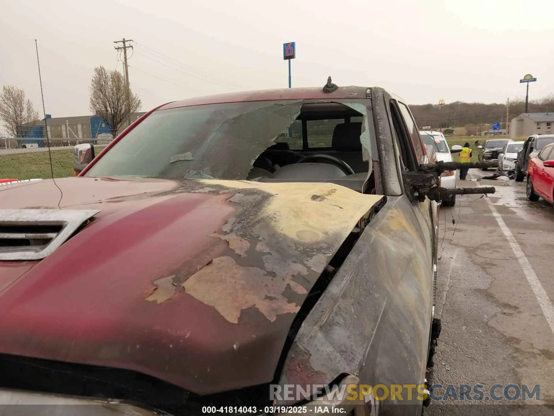 6 Photograph of a damaged car 1GC1KTEY6KF143162 CHEVROLET SILVERADO 2500HD 2019