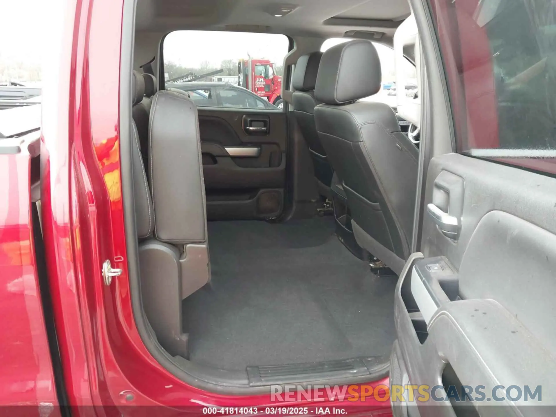 8 Photograph of a damaged car 1GC1KTEY6KF143162 CHEVROLET SILVERADO 2500HD 2019
