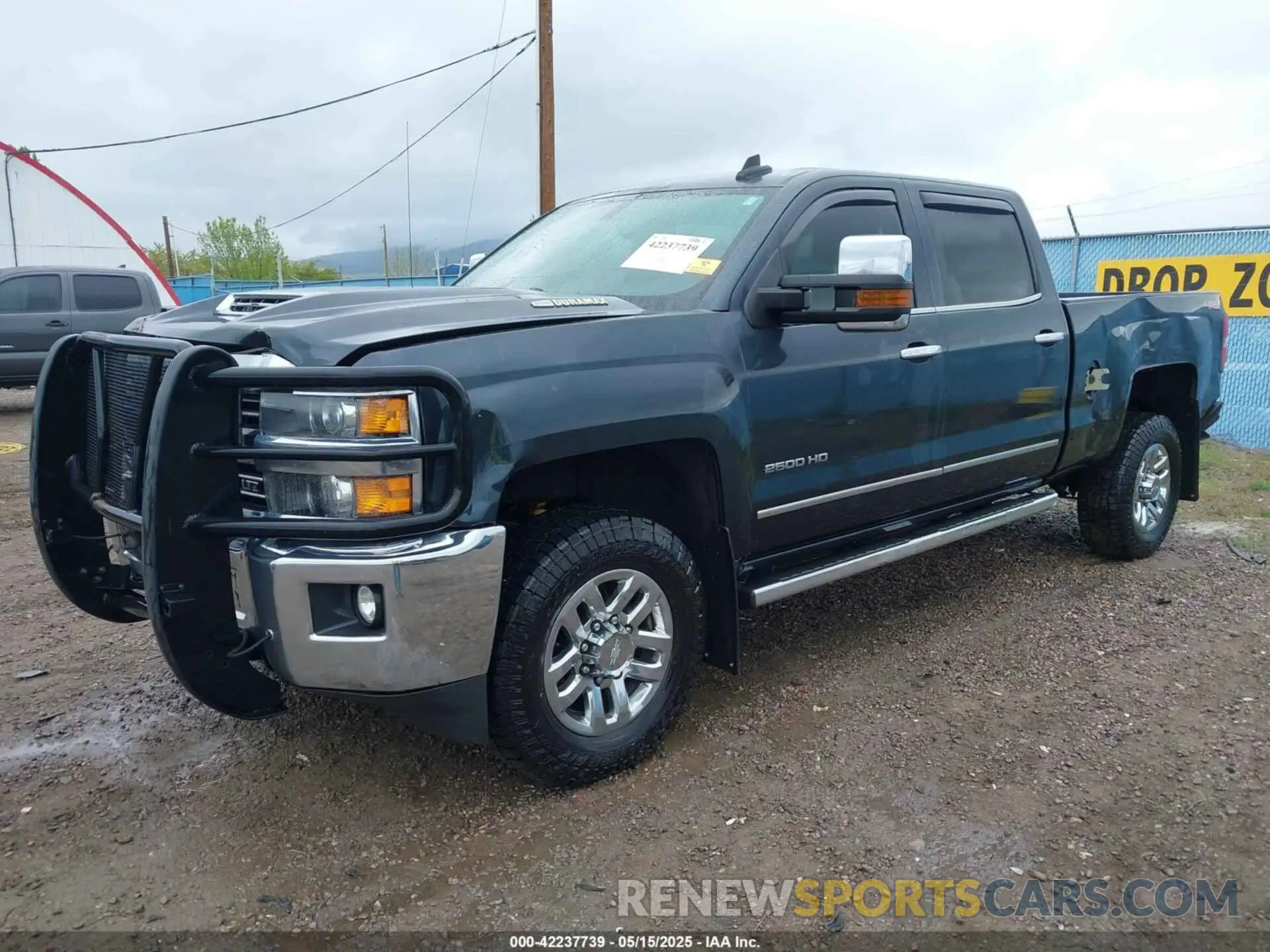 2 Photograph of a damaged car 1GC1KTEY6KF152525 CHEVROLET SILVERADO 2500HD 2019