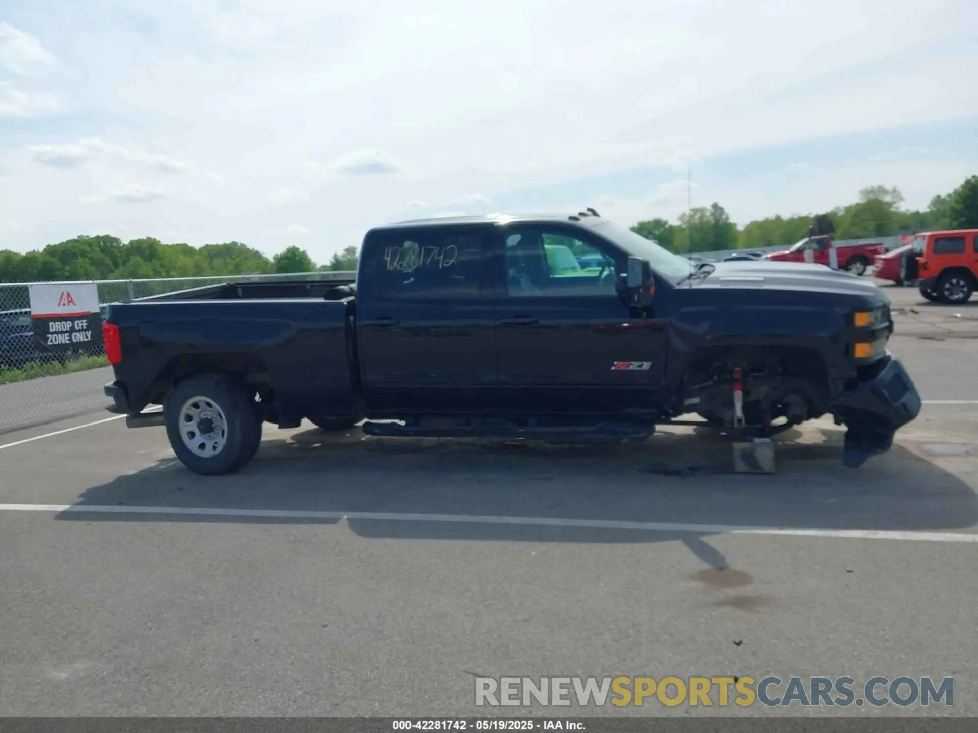 13 Photograph of a damaged car 1GC1KTEY8KF202535 CHEVROLET SILVERADO 2500HD 2019