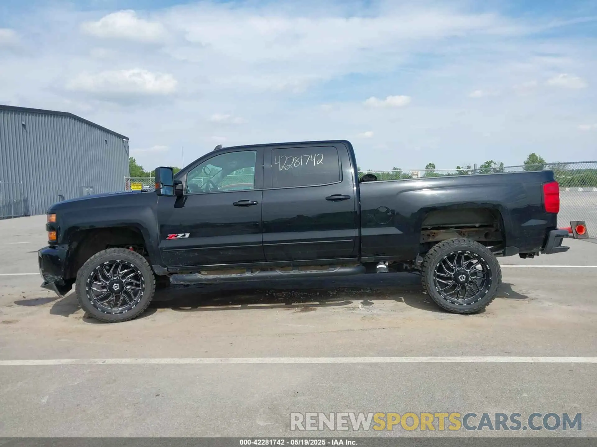 14 Photograph of a damaged car 1GC1KTEY8KF202535 CHEVROLET SILVERADO 2500HD 2019