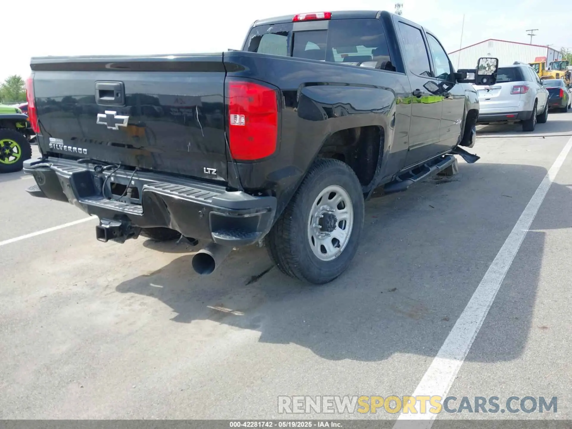 17 Photograph of a damaged car 1GC1KTEY8KF202535 CHEVROLET SILVERADO 2500HD 2019
