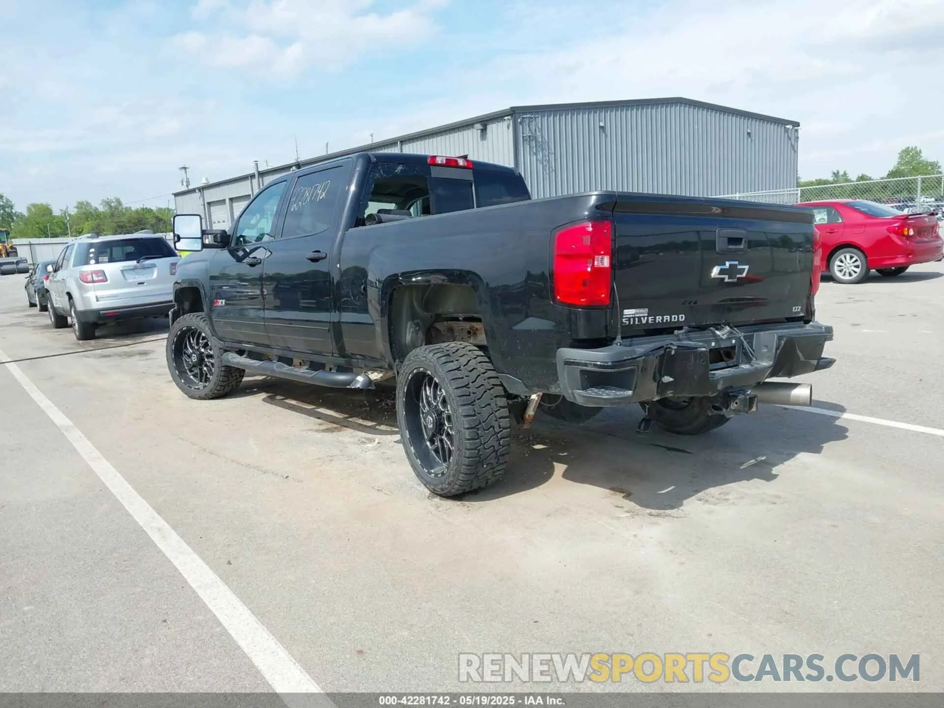 3 Photograph of a damaged car 1GC1KTEY8KF202535 CHEVROLET SILVERADO 2500HD 2019