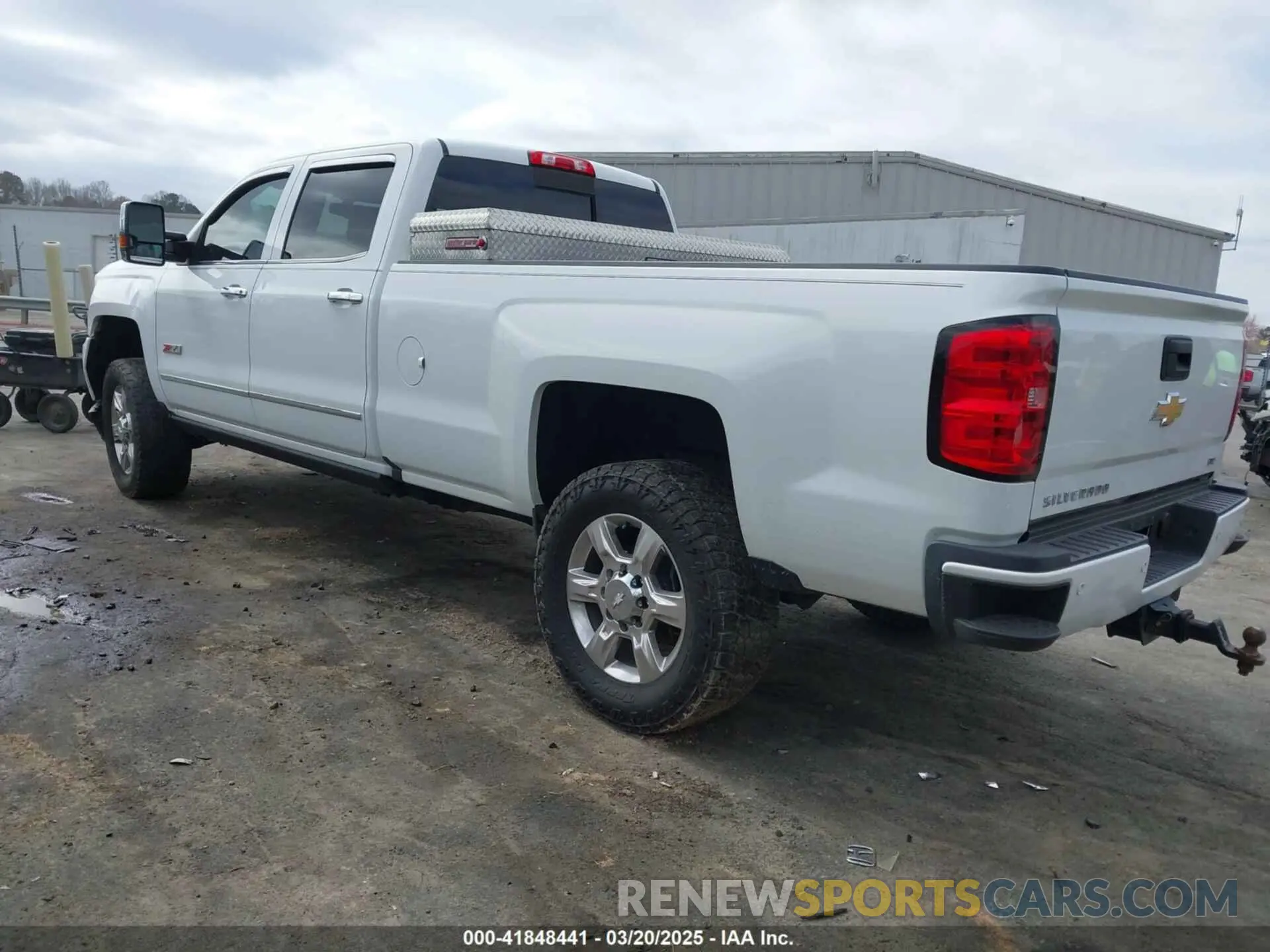 3 Photograph of a damaged car 1GC1KTEY8KF207492 CHEVROLET SILVERADO 2500HD 2019