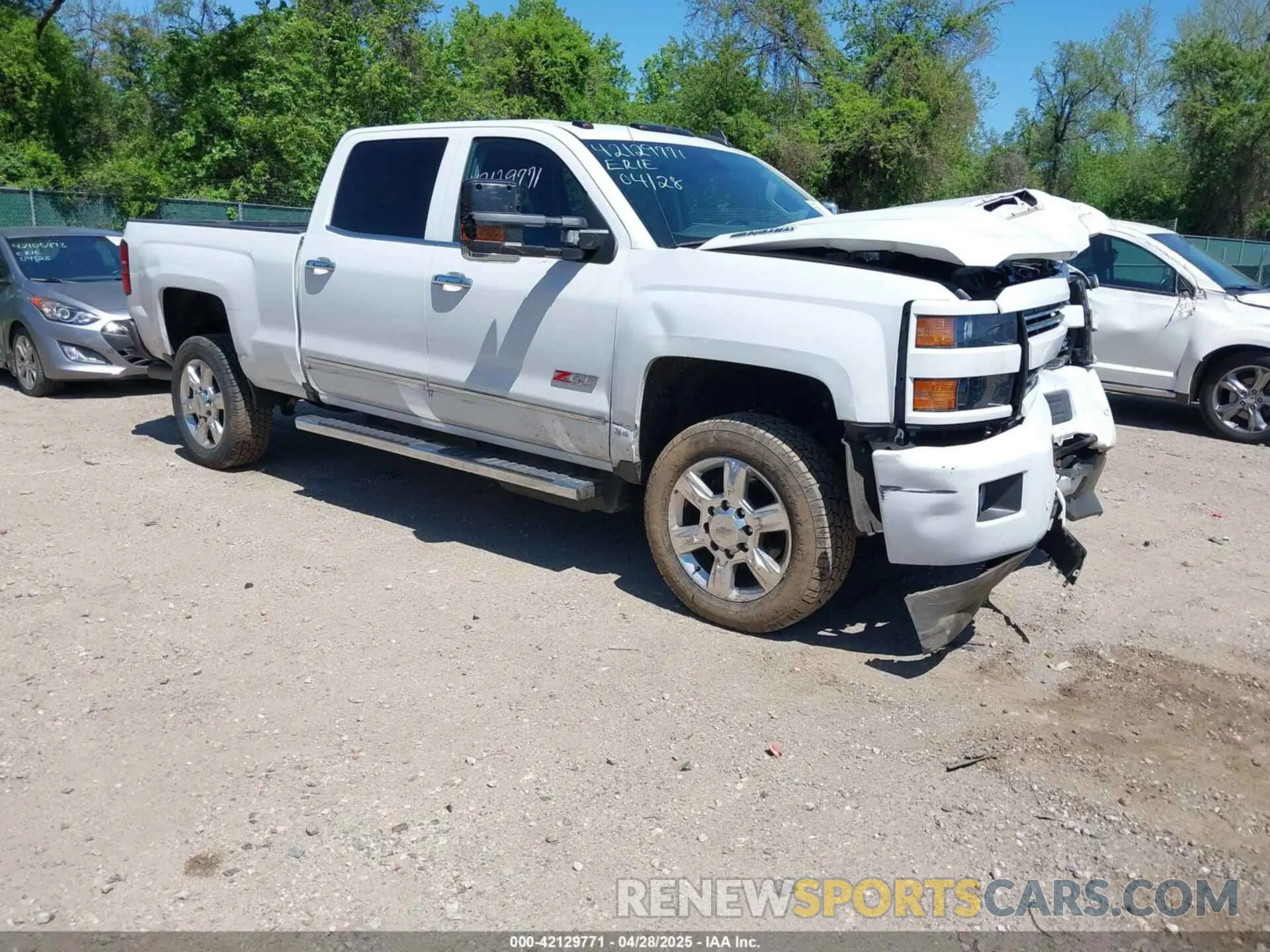 1 Photograph of a damaged car 1GC1KTEY8KF270138 CHEVROLET SILVERADO 2500HD 2019