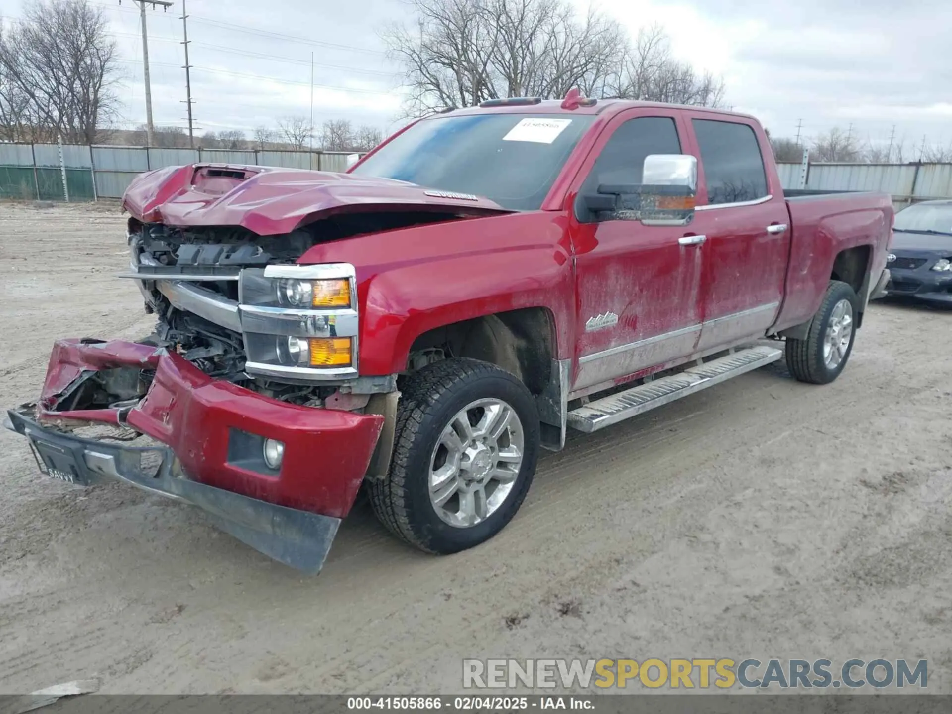 2 Photograph of a damaged car 1GC1KUEY0KF142725 CHEVROLET SILVERADO 2500HD 2019
