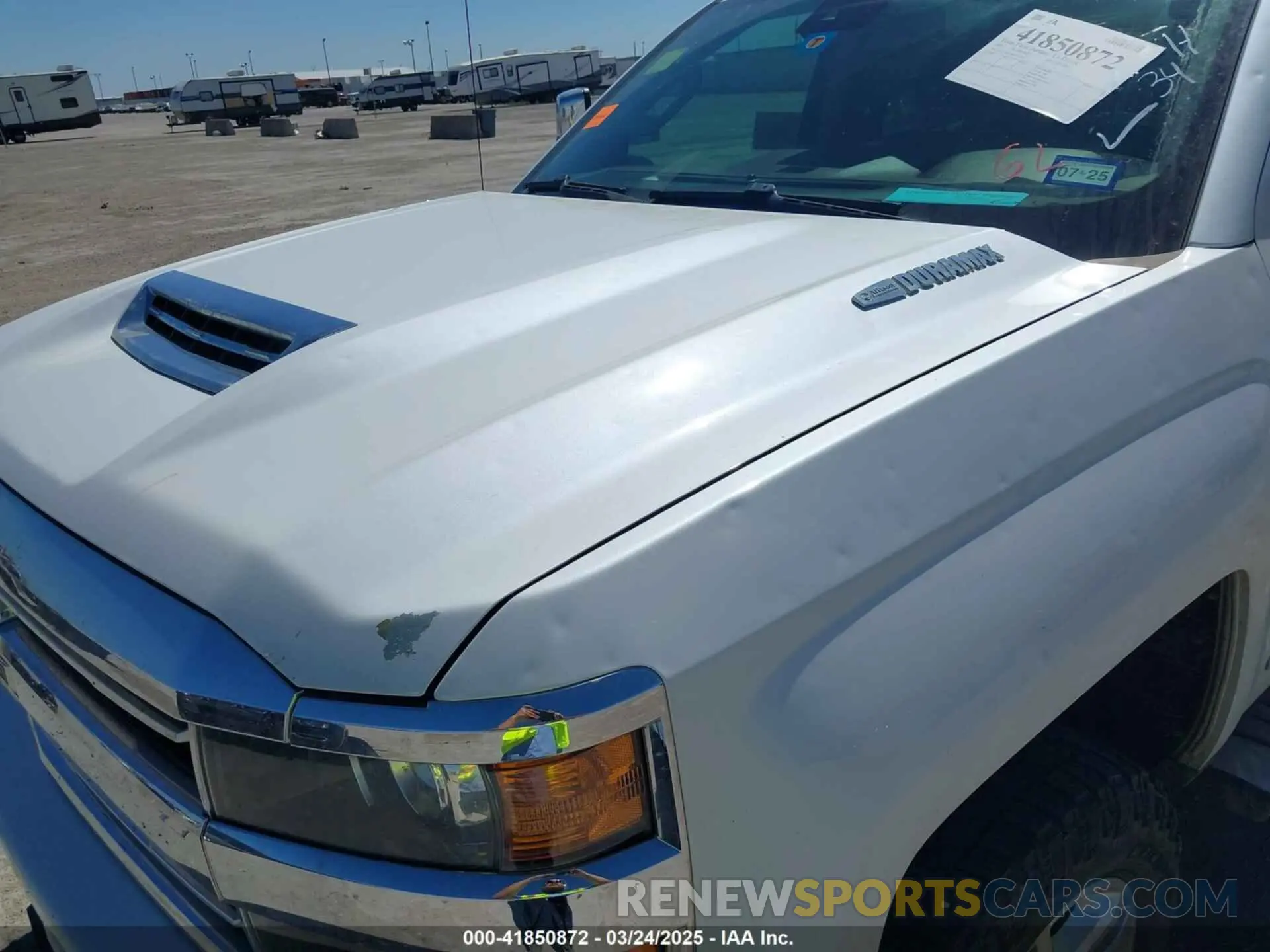 6 Photograph of a damaged car 1GC1KUEY8KF171437 CHEVROLET SILVERADO 2500HD 2019