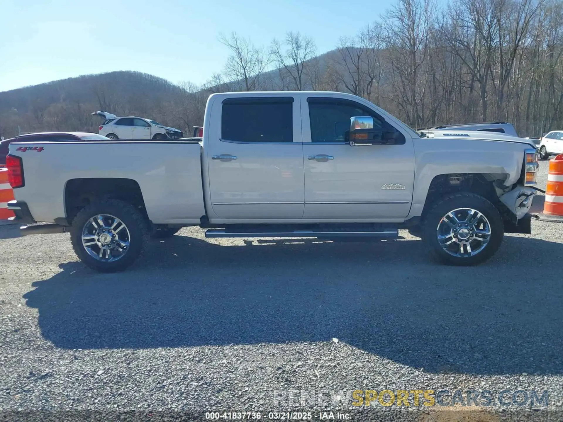 13 Photograph of a damaged car 1GC1KUEY8KF192515 CHEVROLET SILVERADO 2500HD 2019