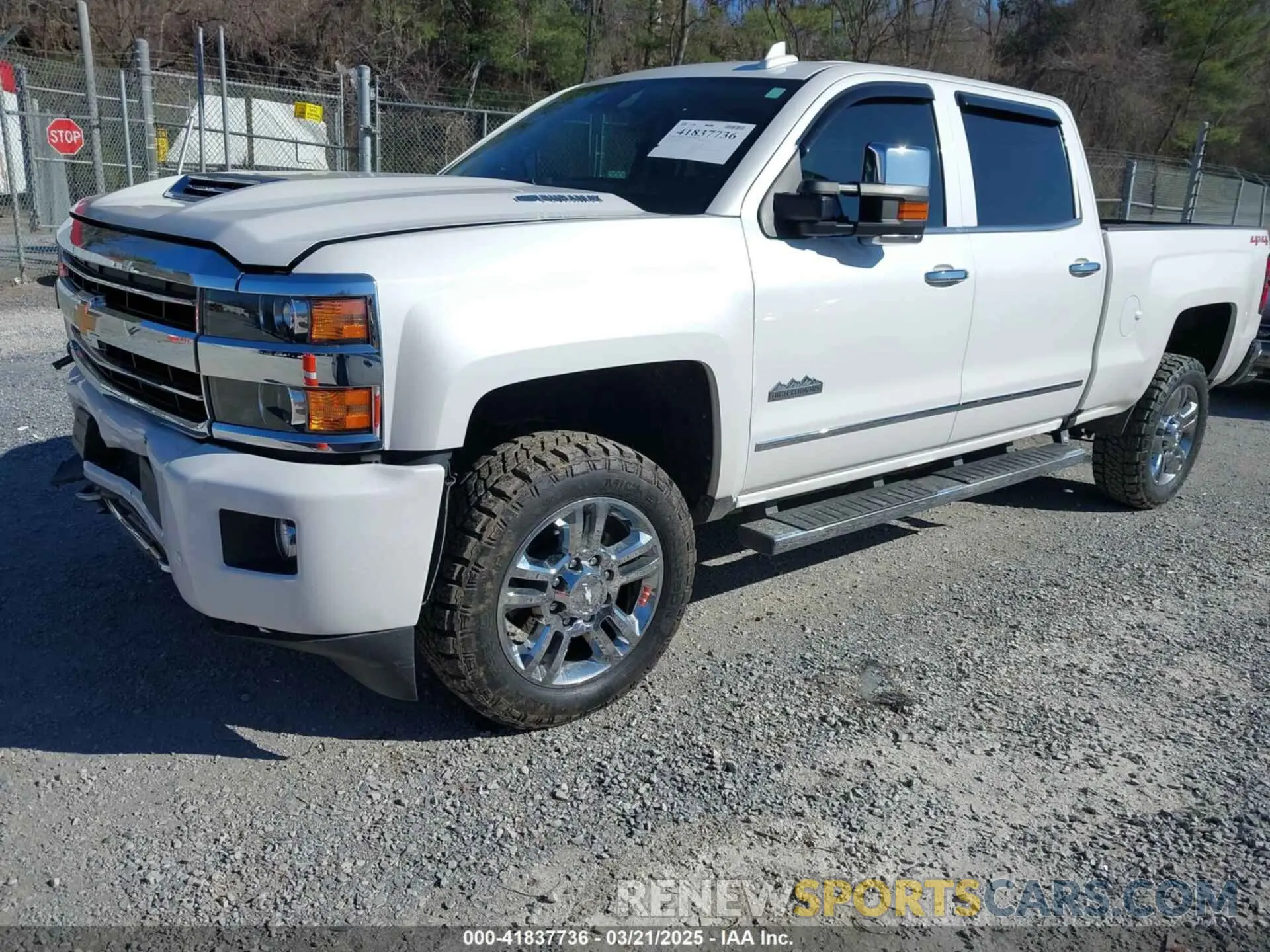 2 Photograph of a damaged car 1GC1KUEY8KF192515 CHEVROLET SILVERADO 2500HD 2019