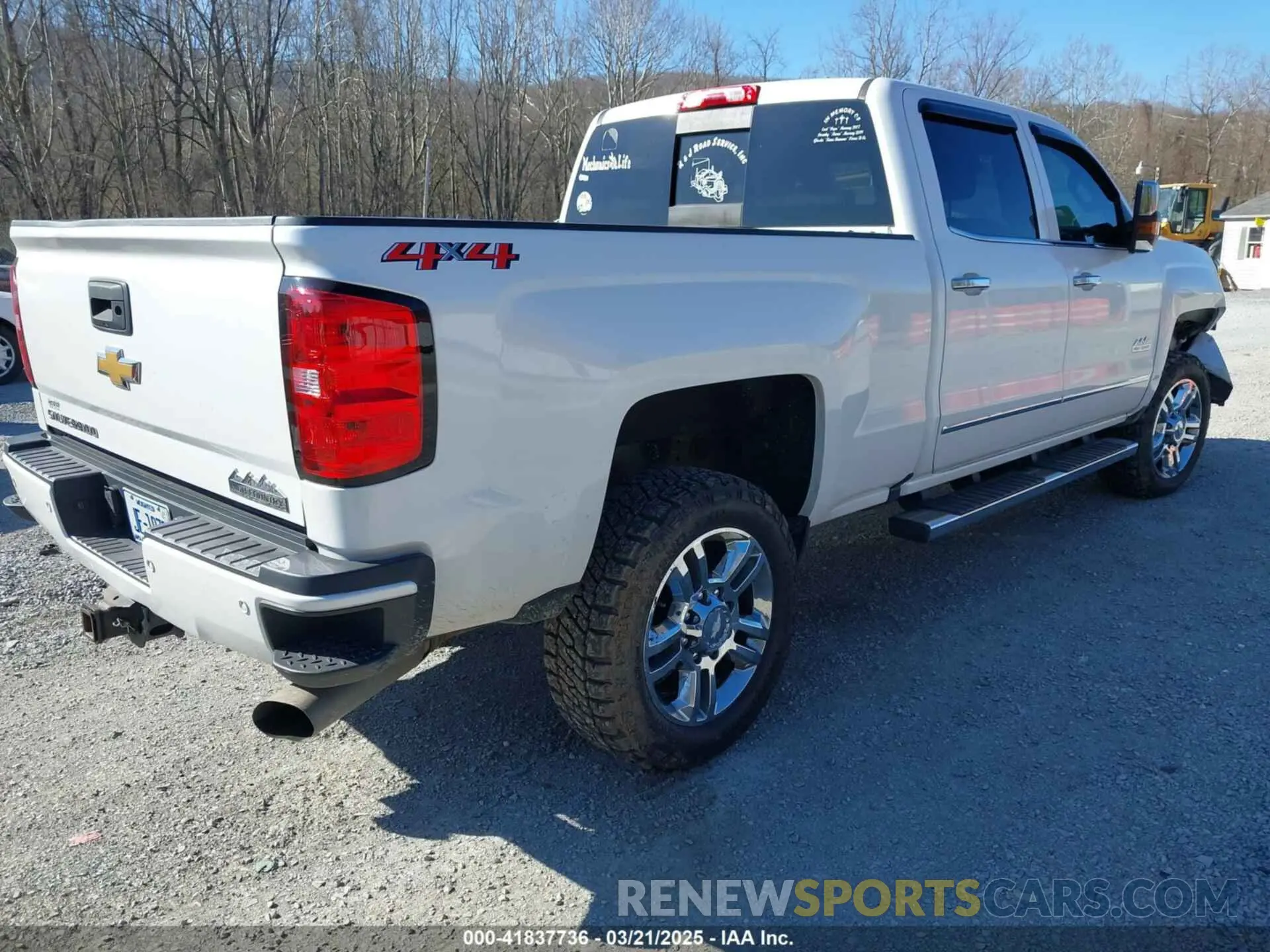 4 Photograph of a damaged car 1GC1KUEY8KF192515 CHEVROLET SILVERADO 2500HD 2019