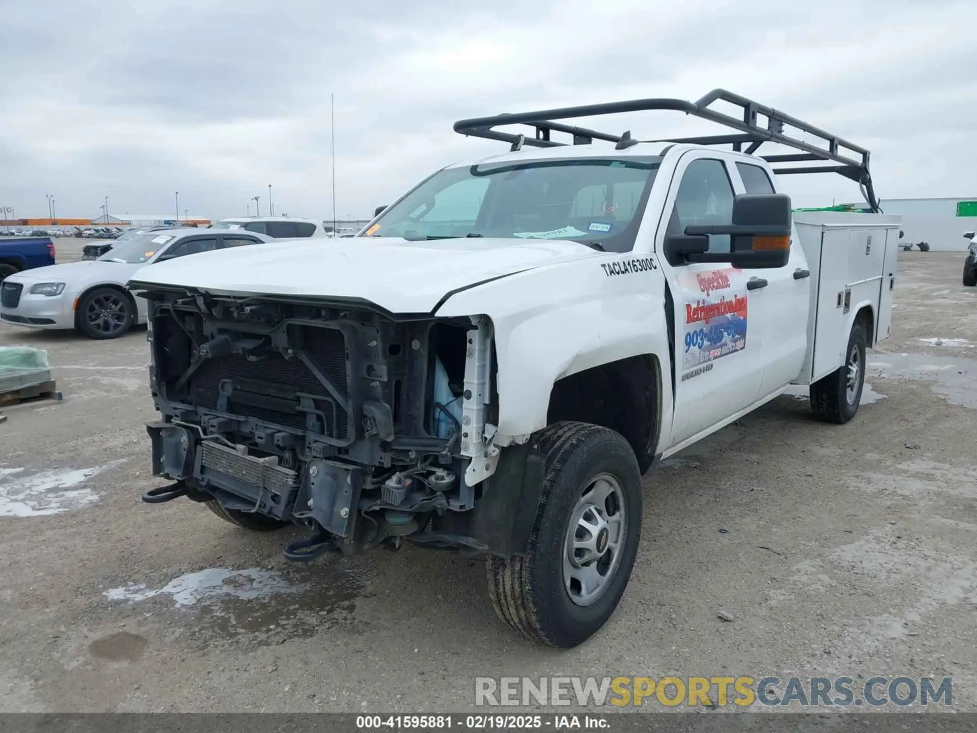 2 Photograph of a damaged car 2GB2CREG4K1221512 CHEVROLET SILVERADO 2500HD 2019