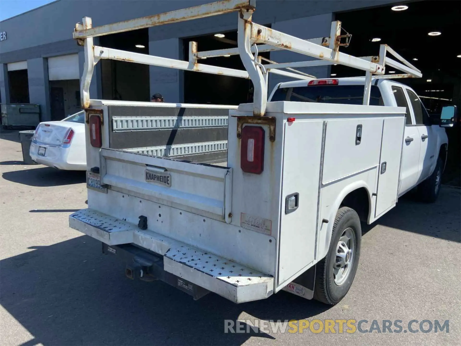21 Photograph of a damaged car 2GB2KREG4K1117380 CHEVROLET SILVERADO 2500HD 2019
