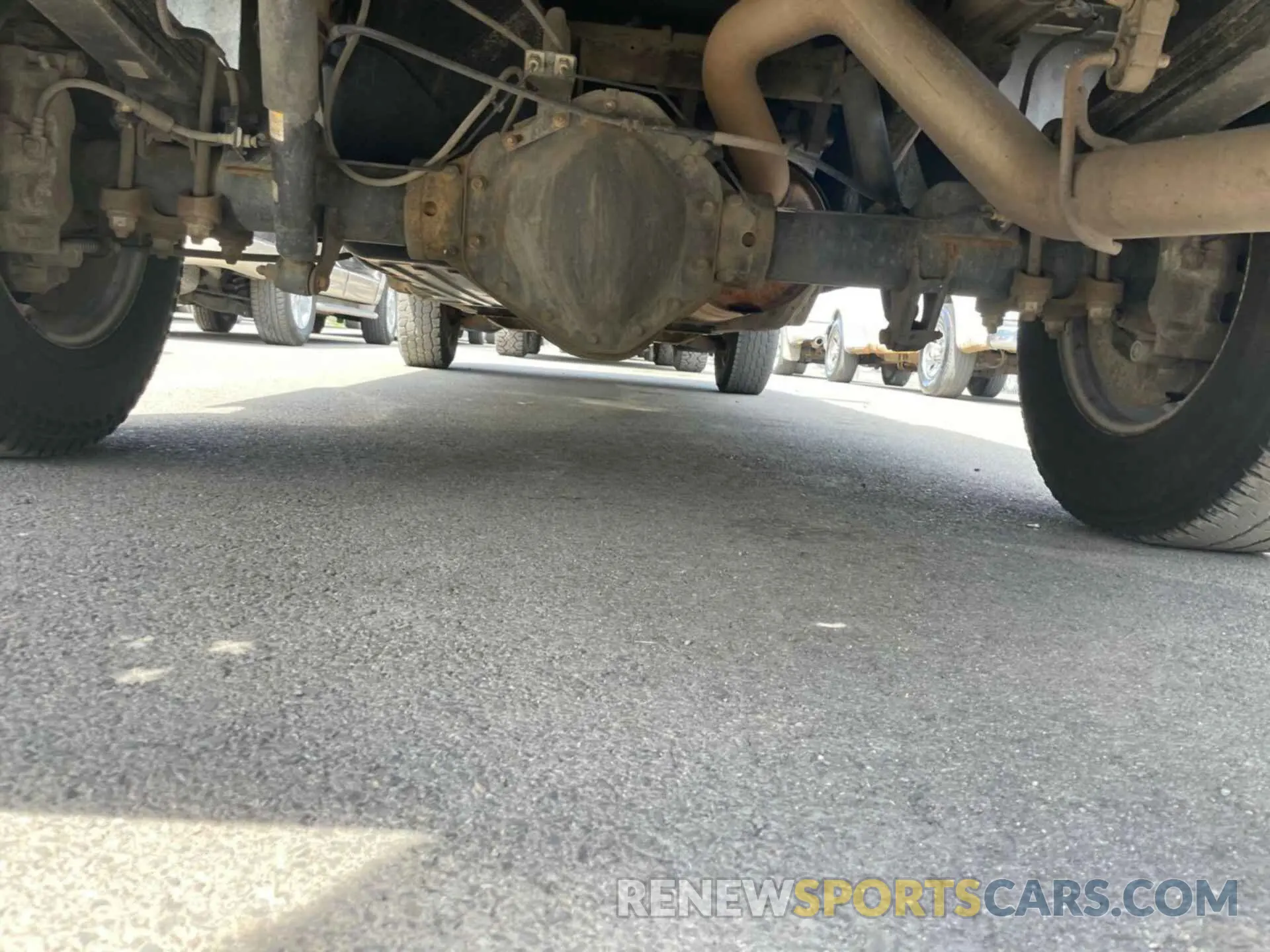27 Photograph of a damaged car 2GB2KREG4K1117380 CHEVROLET SILVERADO 2500HD 2019