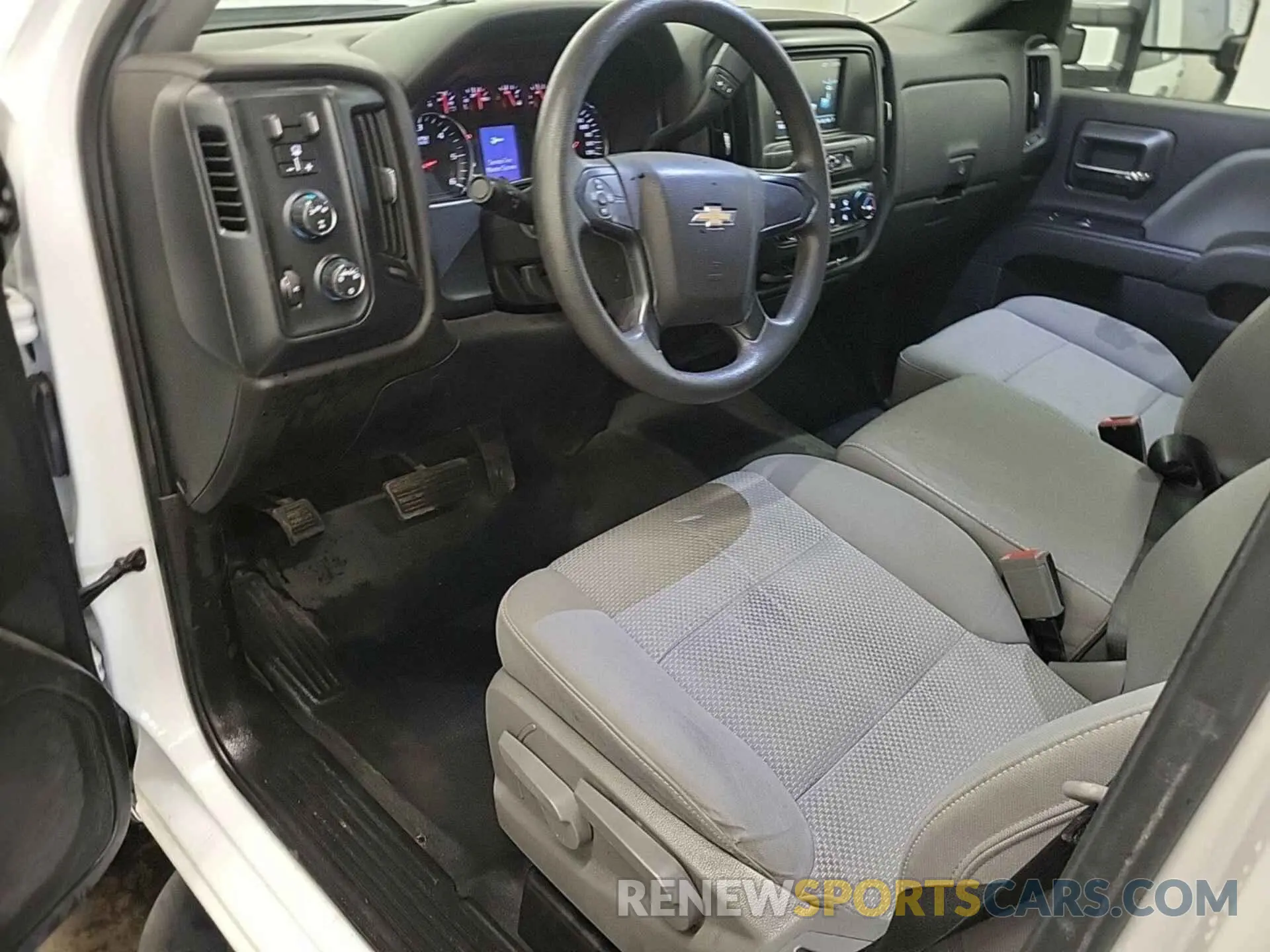 12 Photograph of a damaged car 2GB2KREG6K1188046 CHEVROLET SILVERADO 2500HD 2019
