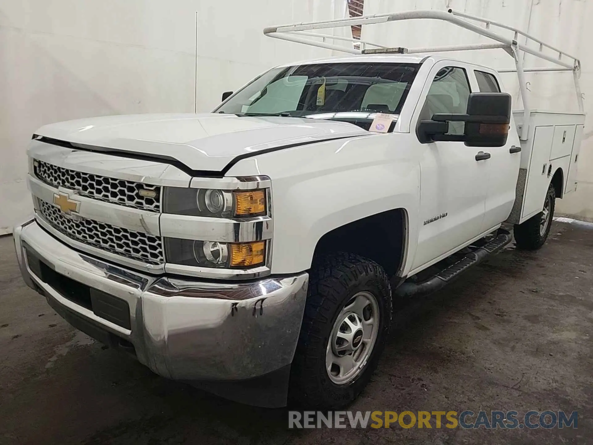 16 Photograph of a damaged car 2GB2KREG6K1188046 CHEVROLET SILVERADO 2500HD 2019