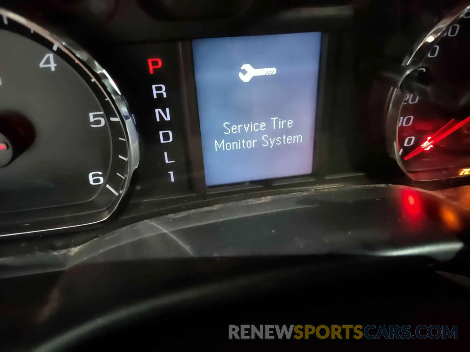 24 Photograph of a damaged car 2GB2KREG8K1182653 CHEVROLET SILVERADO 2500HD 2019