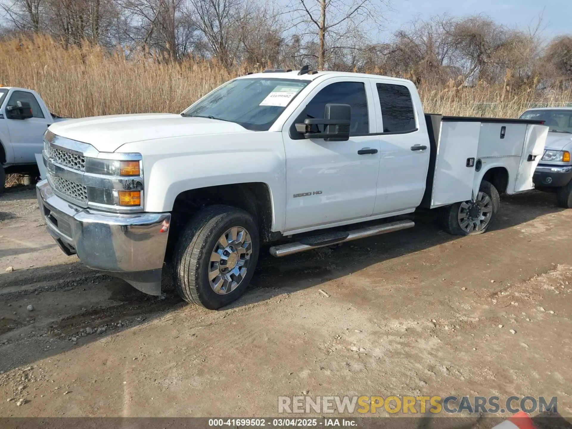 2 Photograph of a damaged car 2GB2KREG9K1210959 CHEVROLET SILVERADO 2500HD 2019